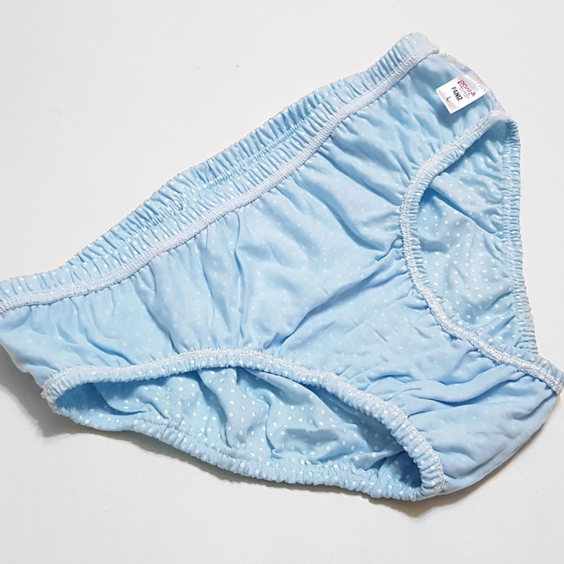 شورت زنانه پانیذ مدل خالخالی پنبه ای کد 4694 بسته 6 عددی