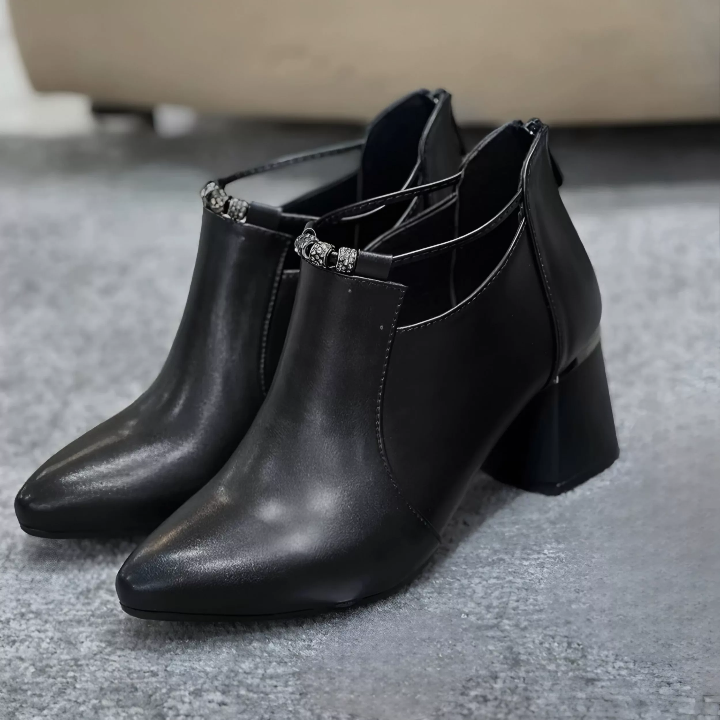 کفش زنانه مدل سه نگین کد sh-ft