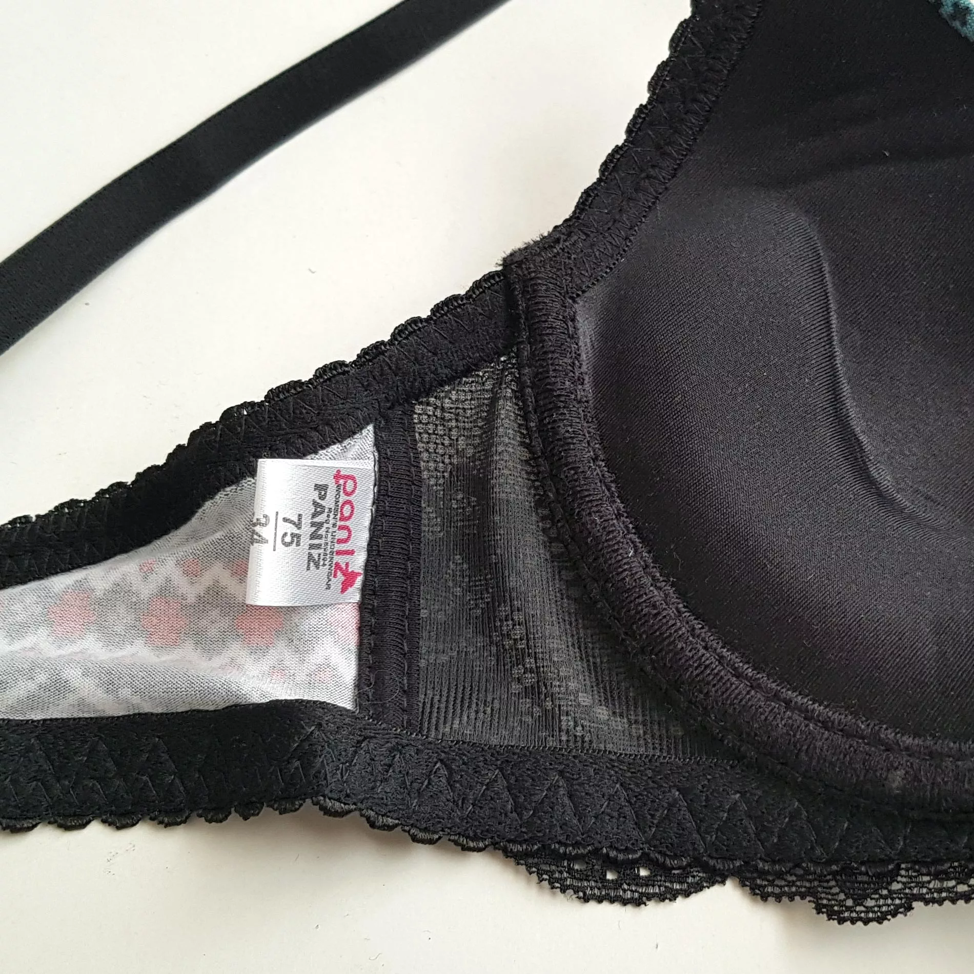 ست شورت و سوتین زنانه پانیذ مدل فنردار دکلته پوش آپ کد 4689-7