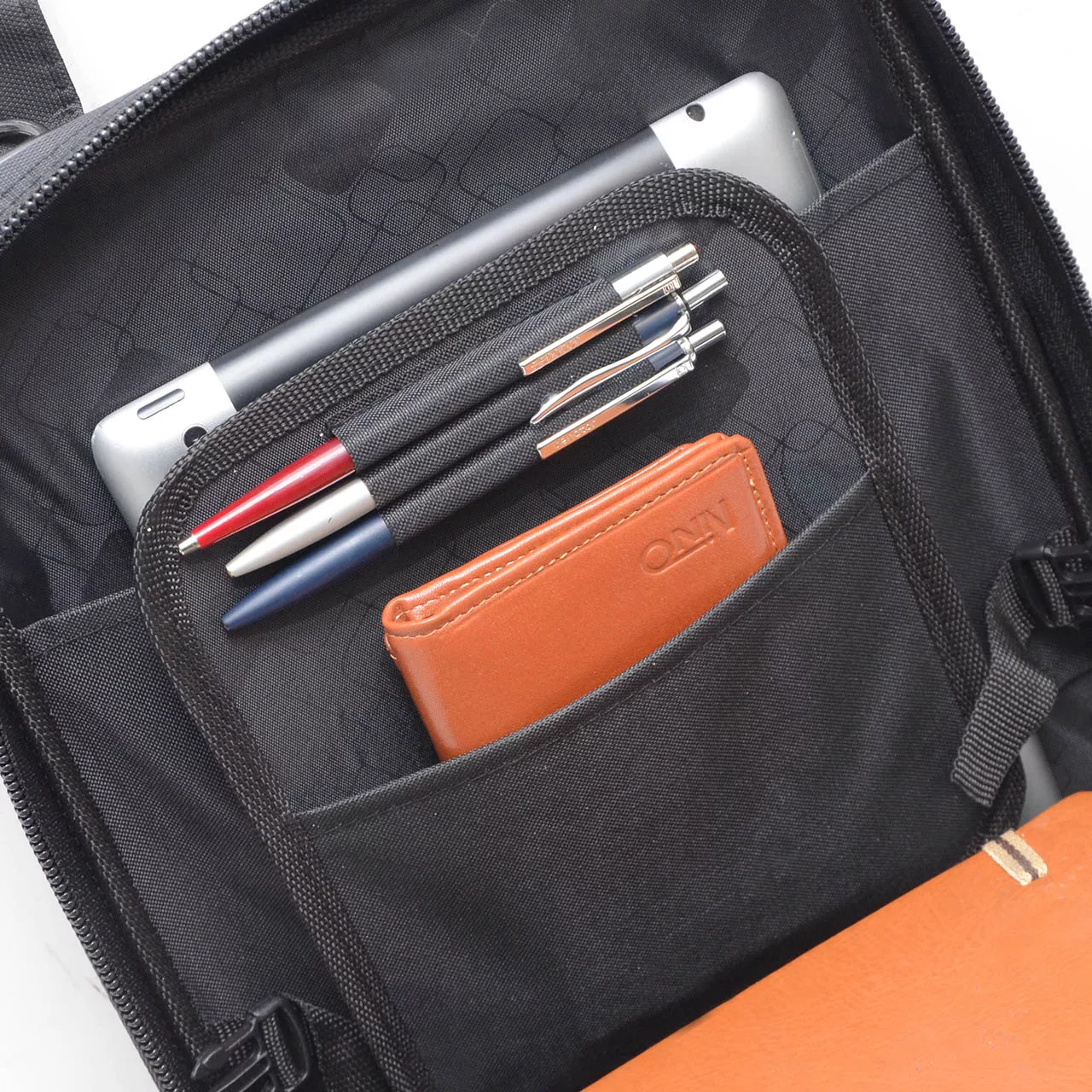 کیف لپ تاپ پاور مدل BR 18122 مناسب برای لپ تاپ 12 اینچی و کوچکتر