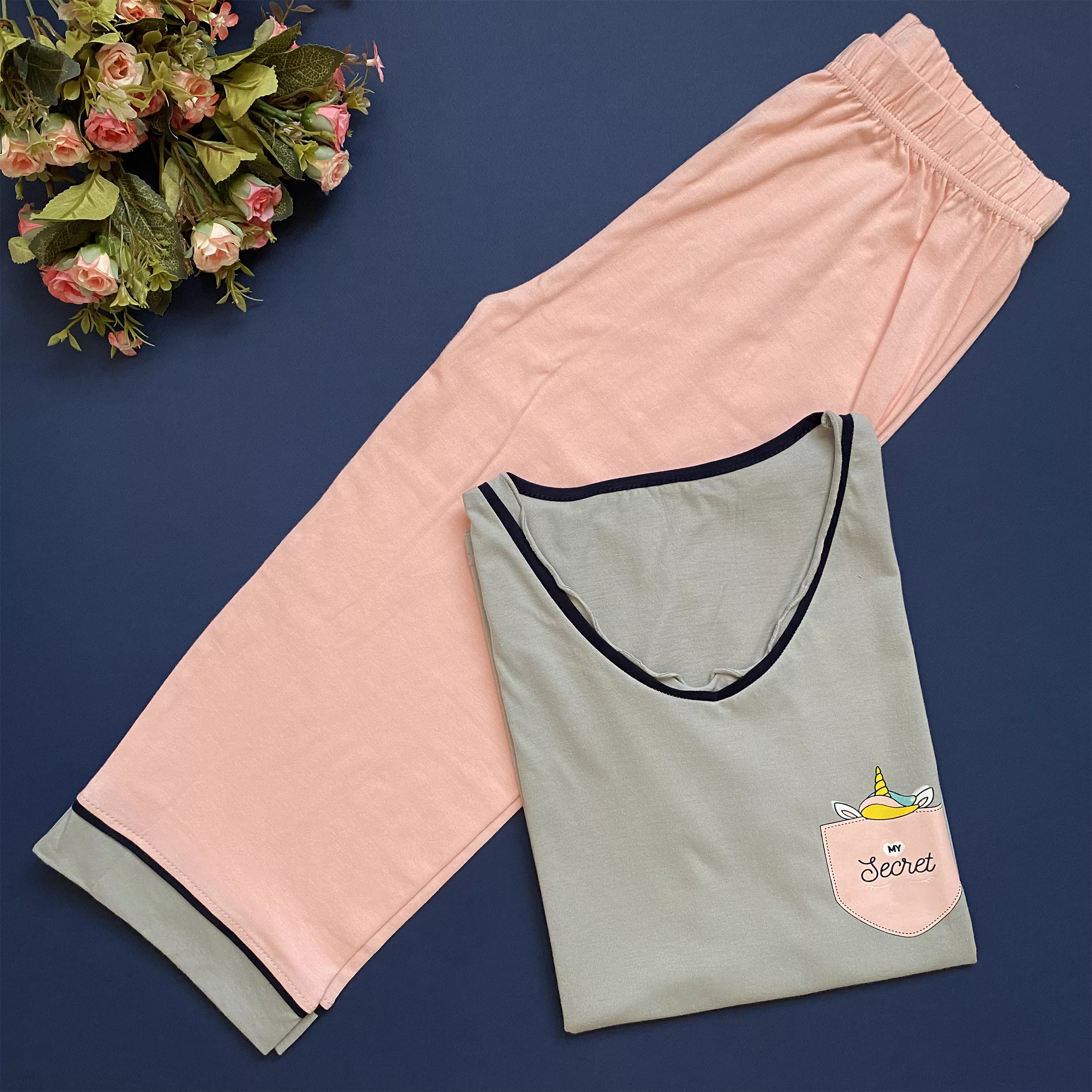 ست تی شرت آستین کوتاه و شلوارک زنانه کد 3554