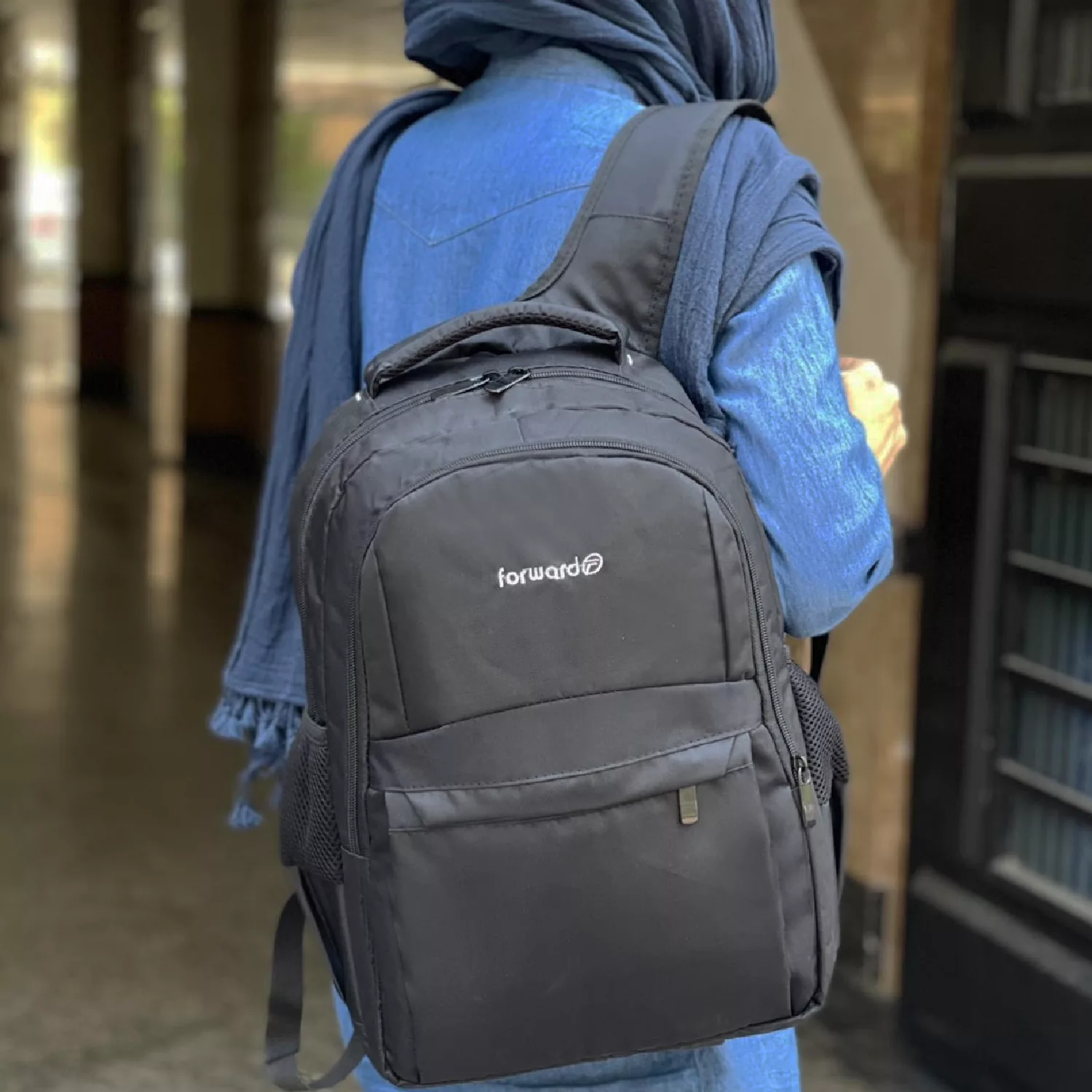 کوله پشتی لپ تاپ فوروارد مدل FCLT8833 مناسب برای لپ تاپ 16.4 اینچی مناسب برای لپ تاپ 15 تا 17 اینچی