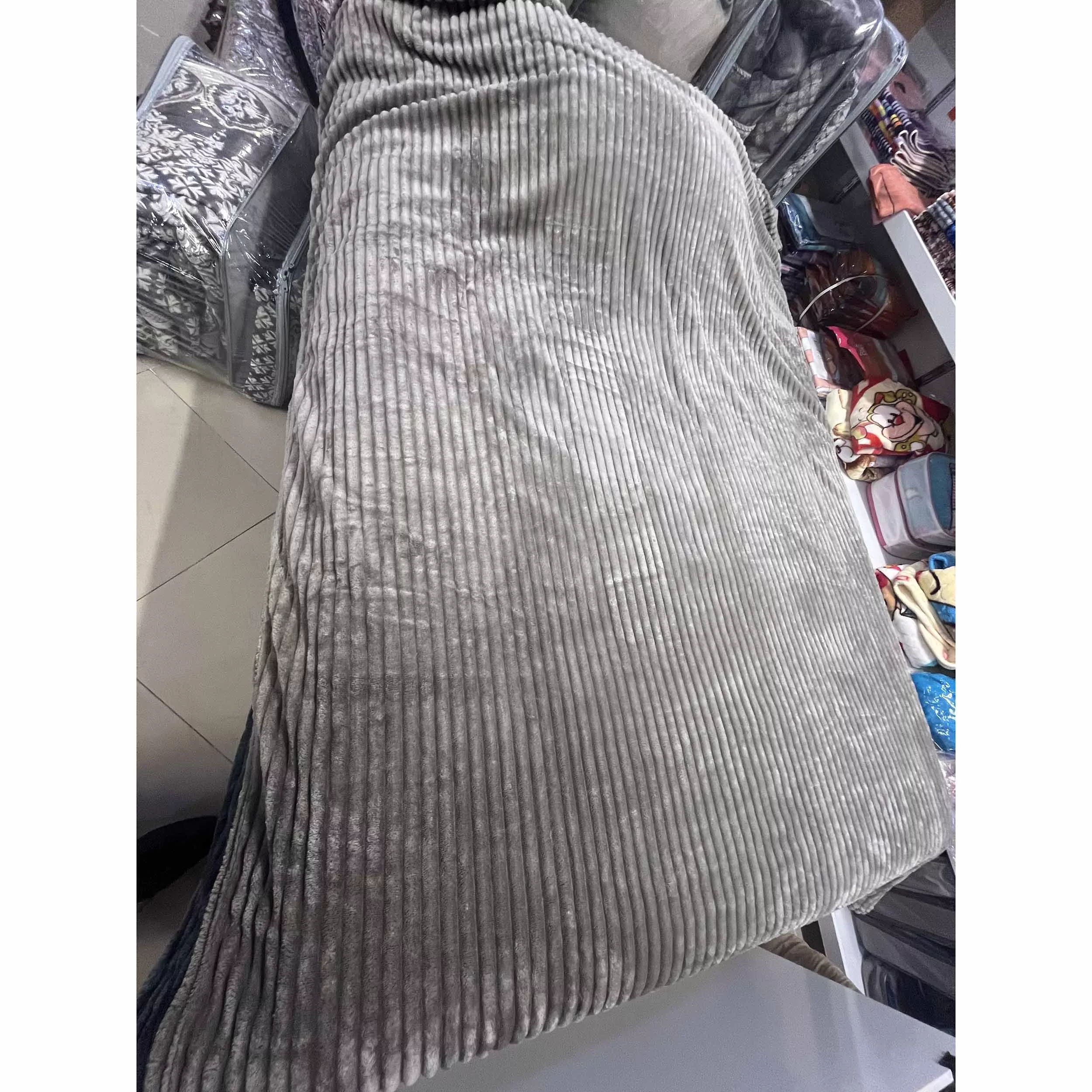 پتو مسافرتی مدل پلیسه کد p1 سایز 160x220 سانتی متر