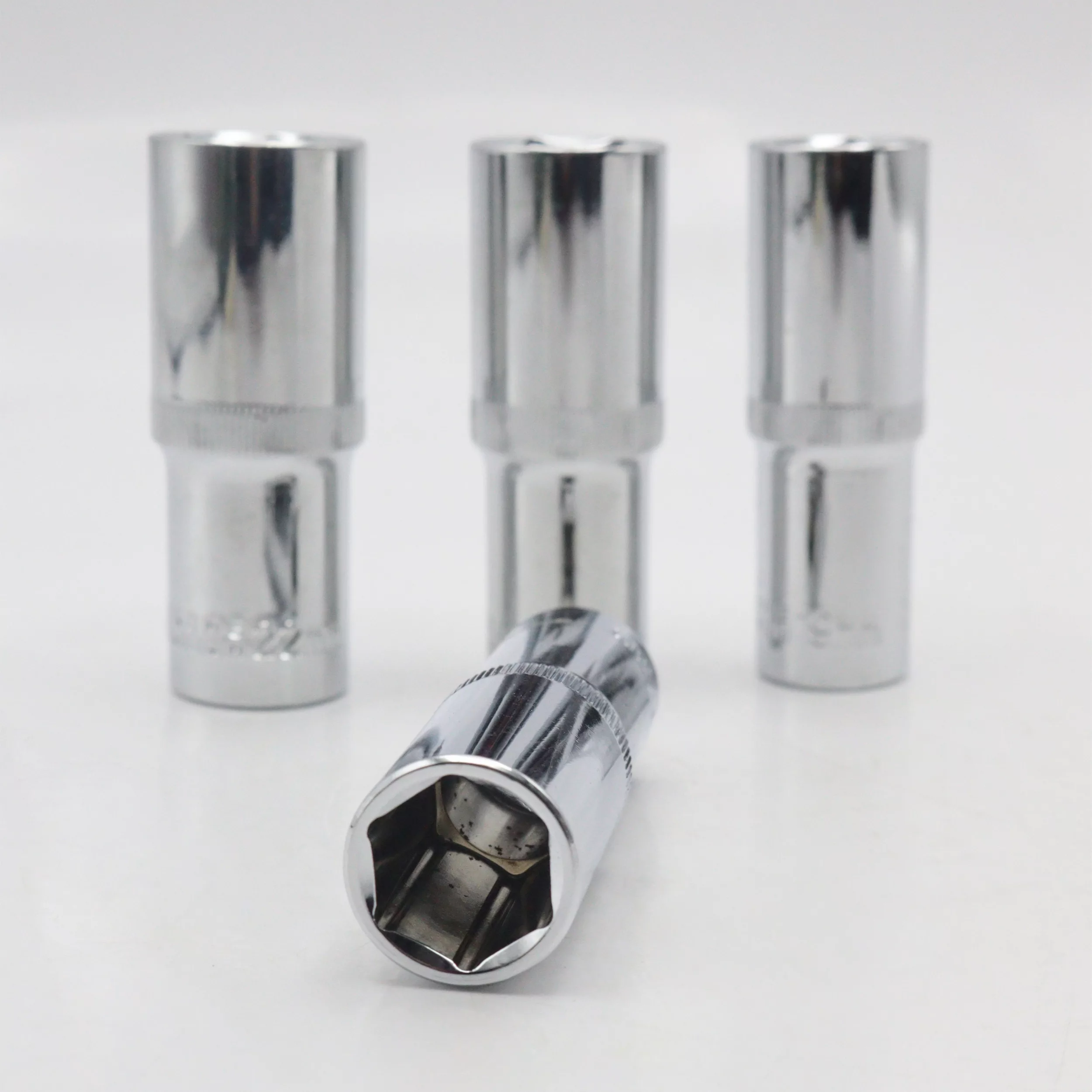 آچار بکس اپکس مدل YP-1/2-1/4-APX-1582 مجموعه 82 عددی