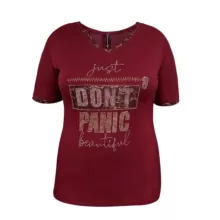 تی‌شرت آستین کوتاه زنانه مدل پنیک1 رنگ زرشکی