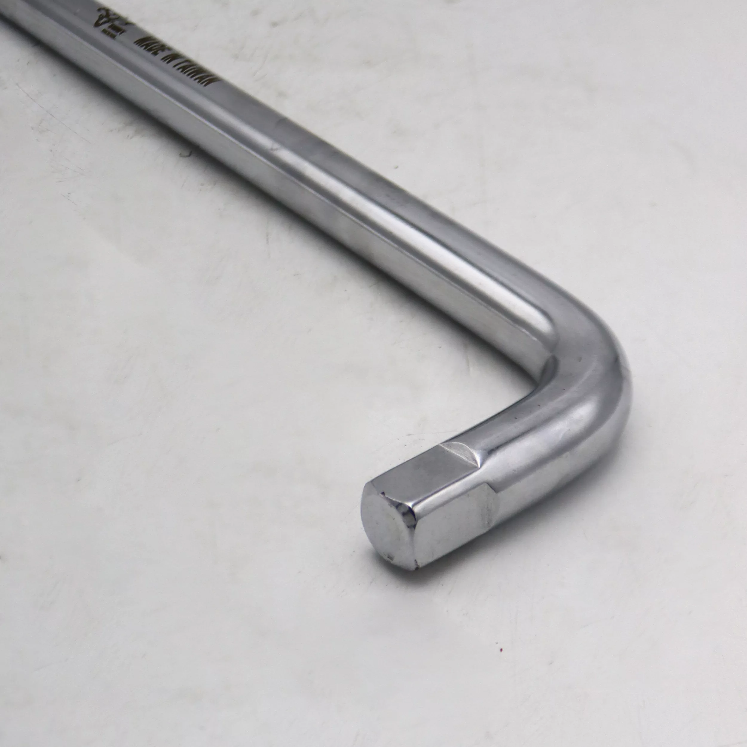 دسته بکس مدل سویفت کد YPFB-TAIWAN-51CM سایز 3/4 اینچ