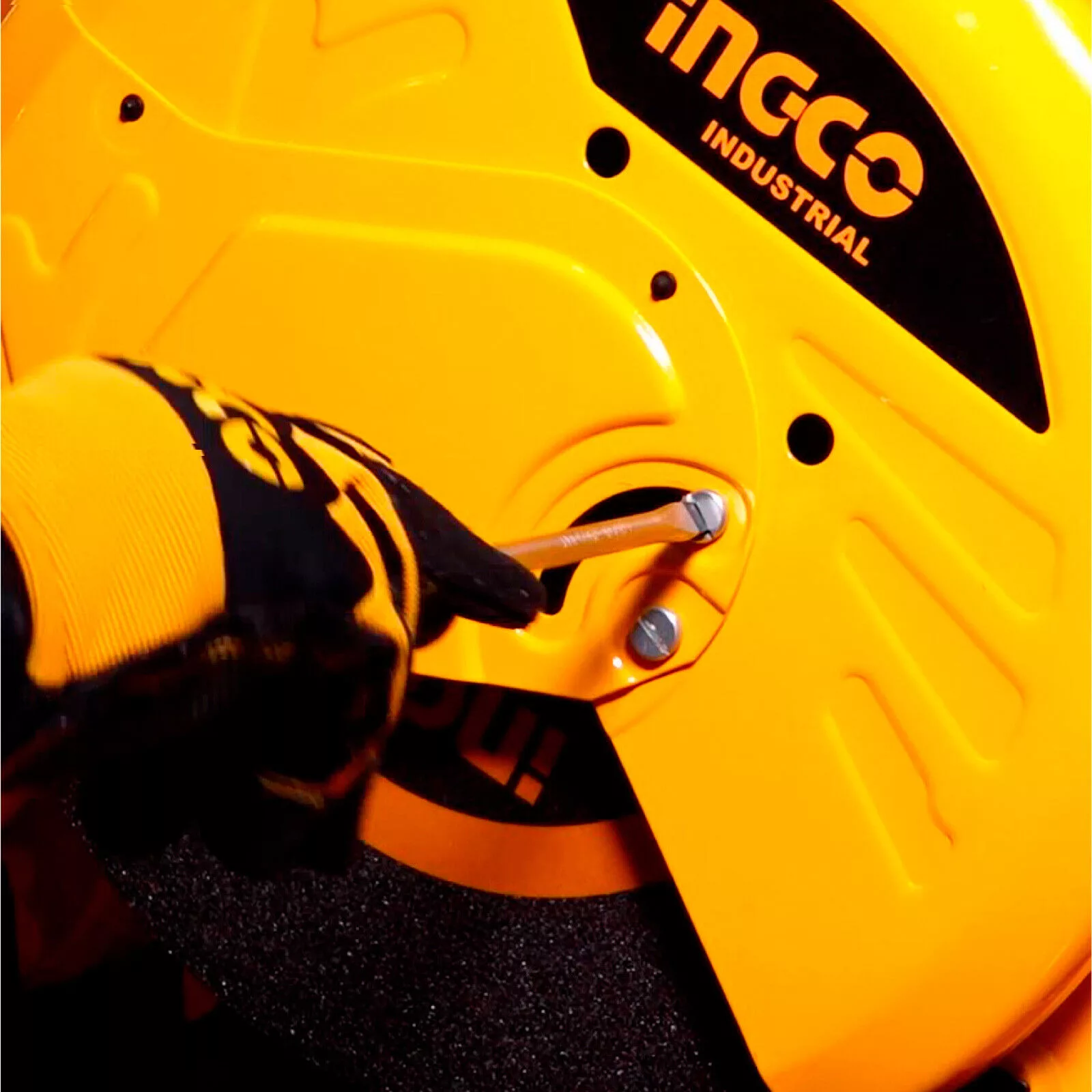 پیچ گوشتی اینکو مدل HKSD-1828 بسته 18 عددی