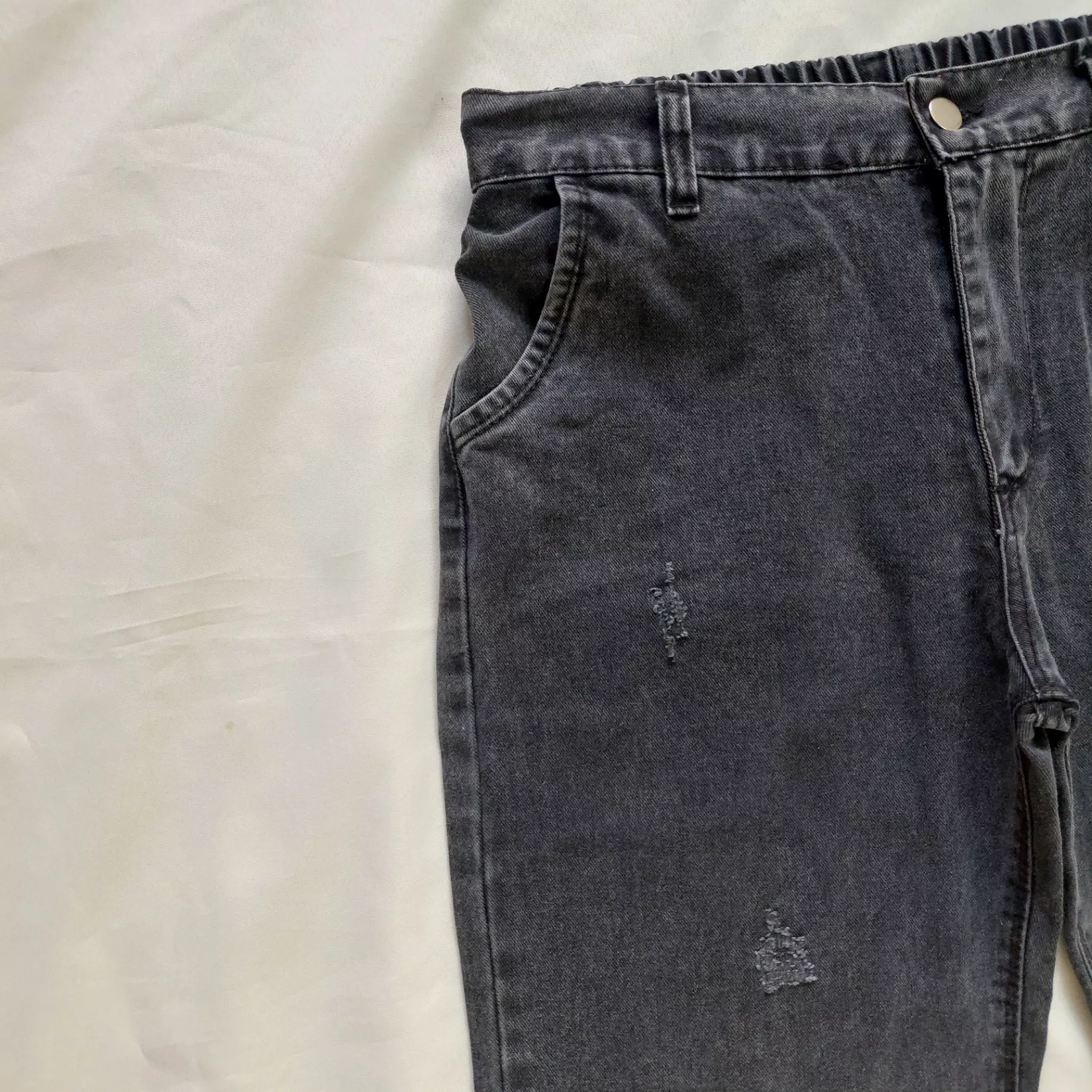 شلوار جین زنانه مدل نیم بگ دمپا ریش