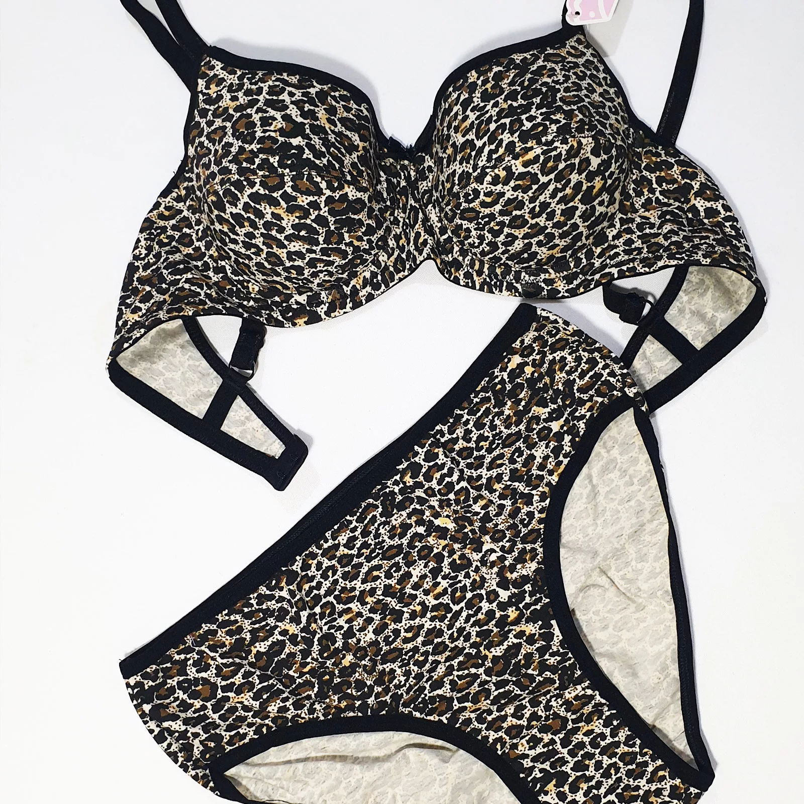 ست شورت و سوتین زنانه میس مدل کاپدار طرح پلنگی