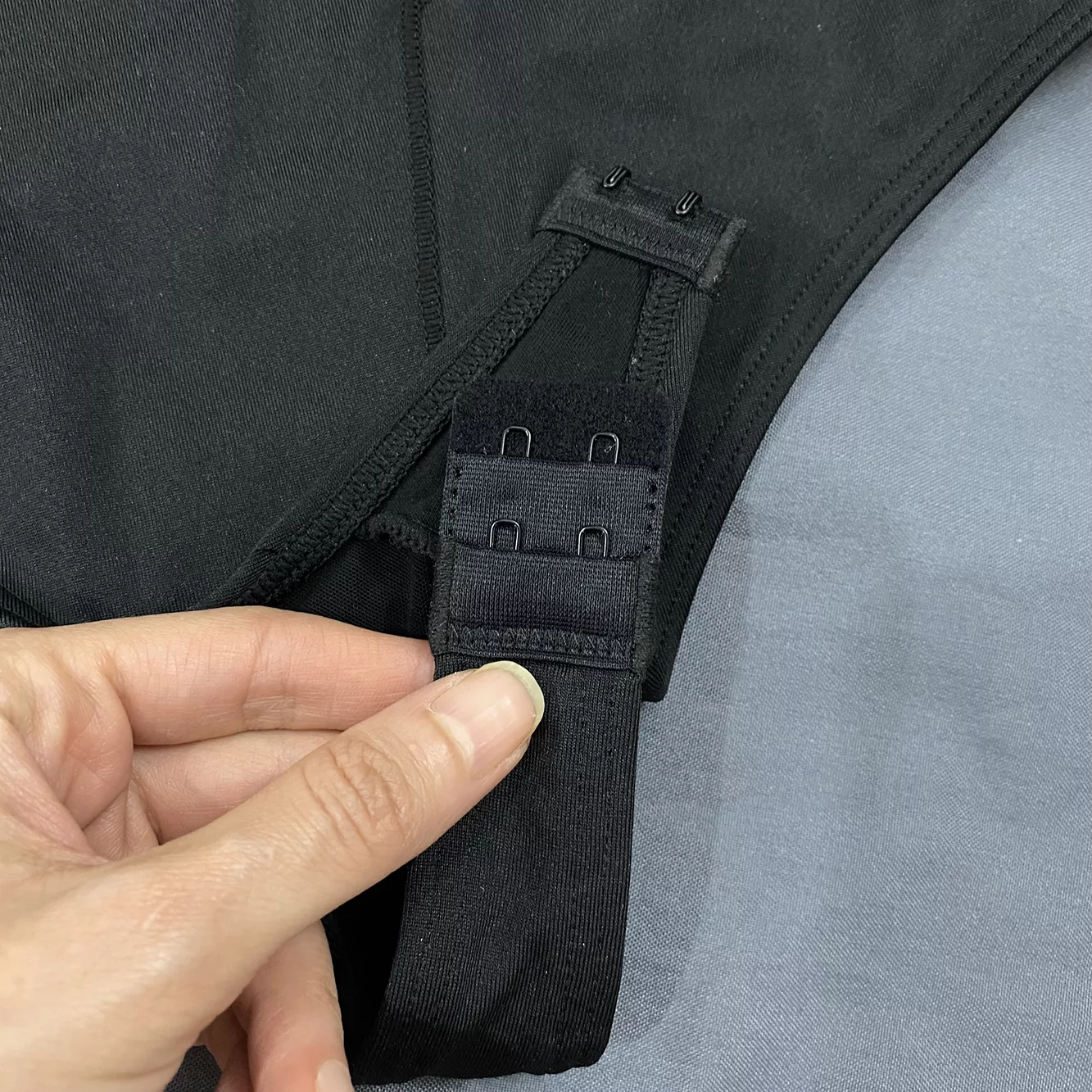 بادی بدون آستین زنانه مدل OW150 رنگ مشکی