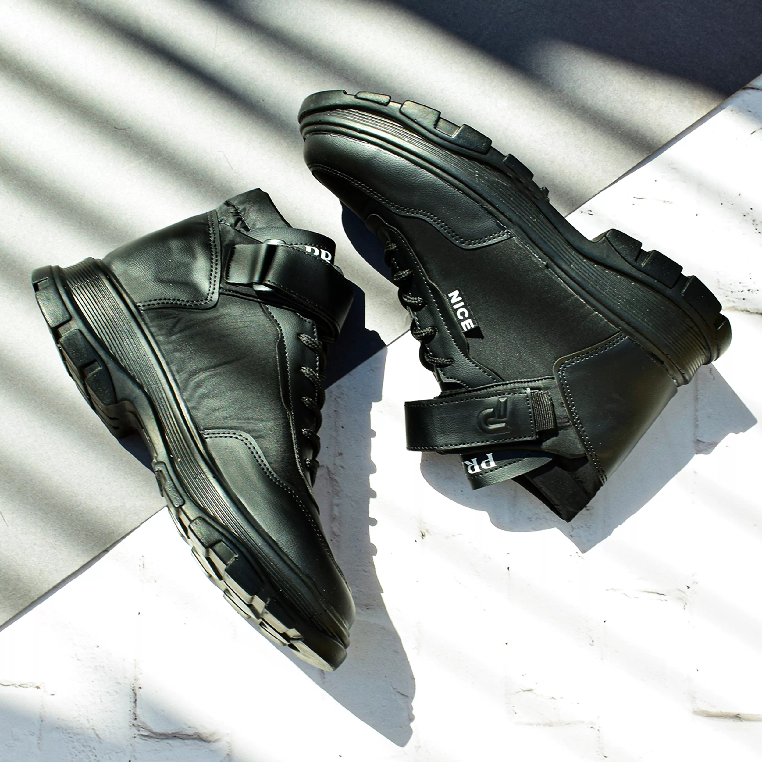 نیم بوت زنانه مدل شمعی چسبی BK.4074