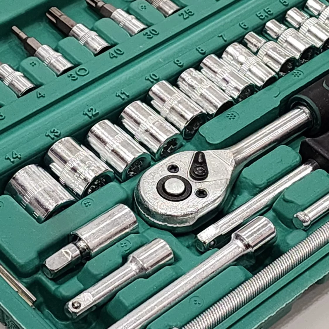 آچار بکس توتال مدل TGREEN مجموعه 46 عددی