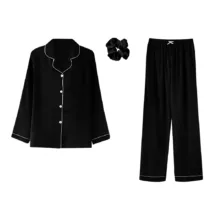 لباس خواب زنانه مدل ساتن ابریشم کد 66901 به همراه کش مو رنگ مشکی