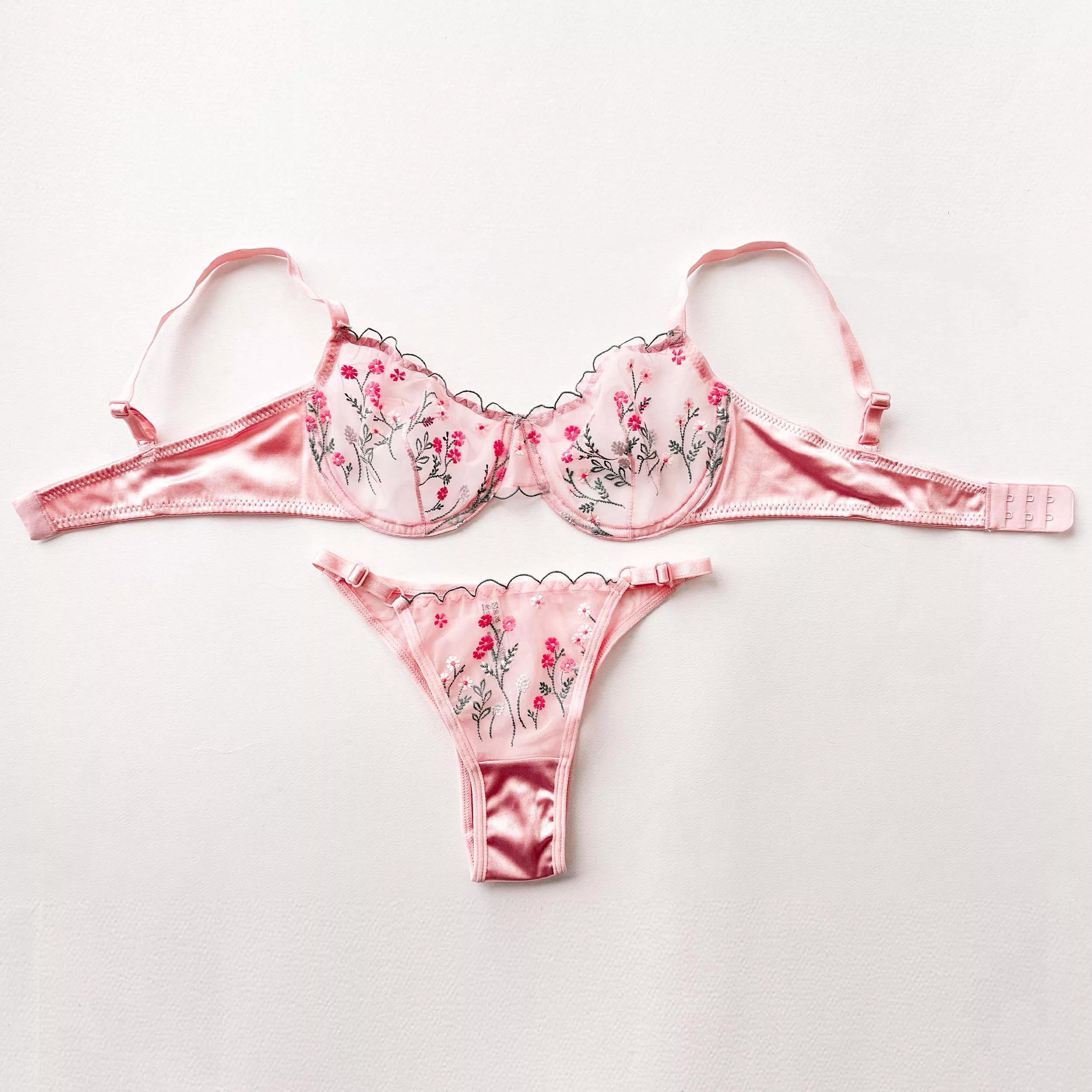 ست شورت و سوتین زنانه نوشه پوش کد 88825