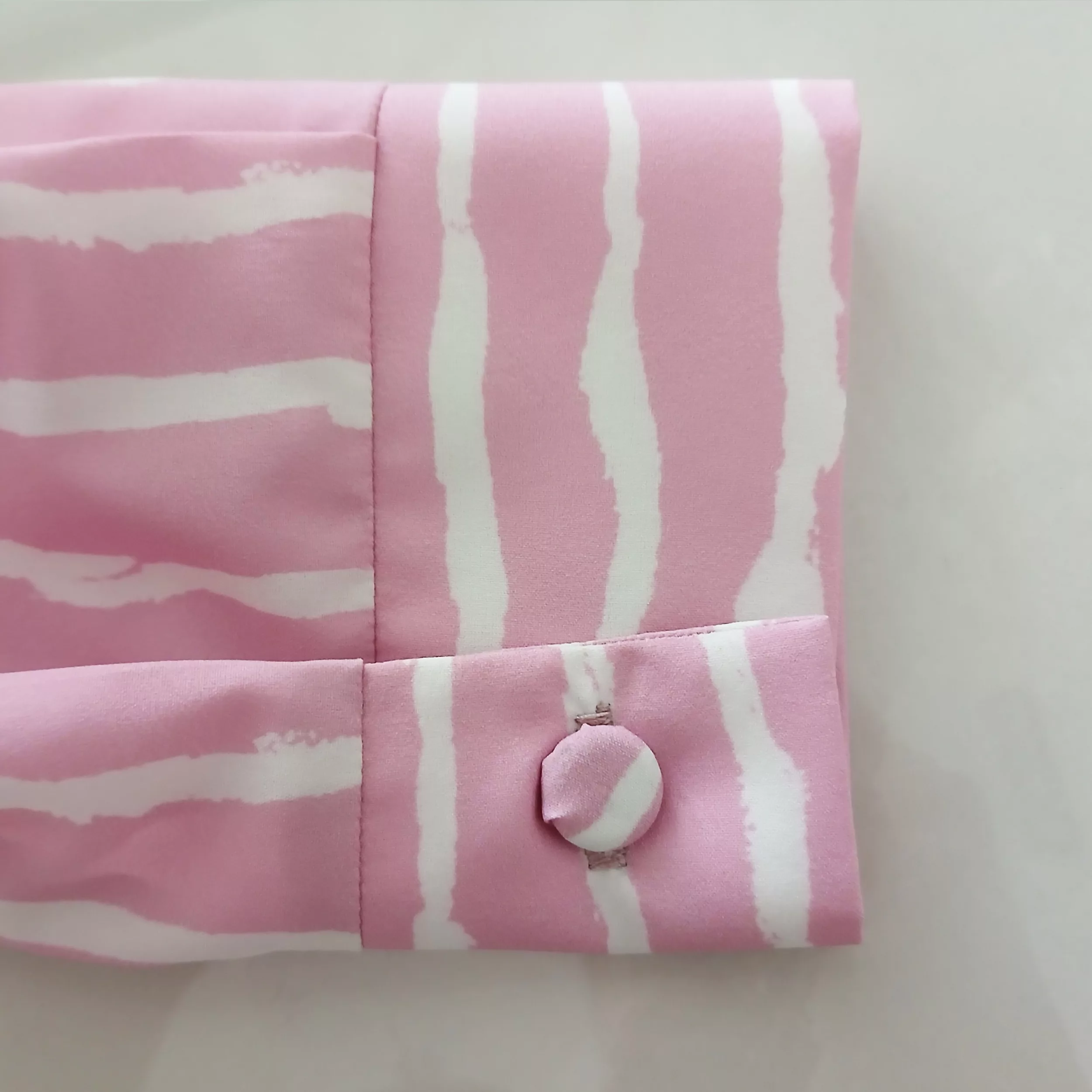 شومیز آستین بلند یقه برگردان زنانه ماه پوش مدل 1404 رنگ صورتی