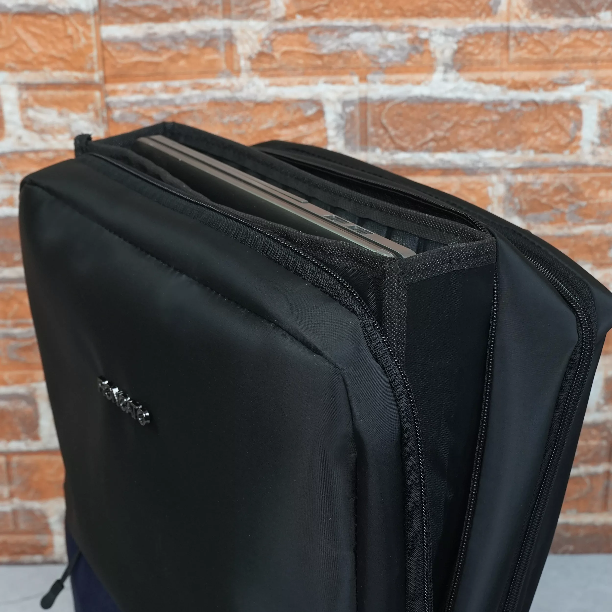 کوله پشتی مدل k101 مناسب برای لپ تاپ 15 تا 17.3 اینچ