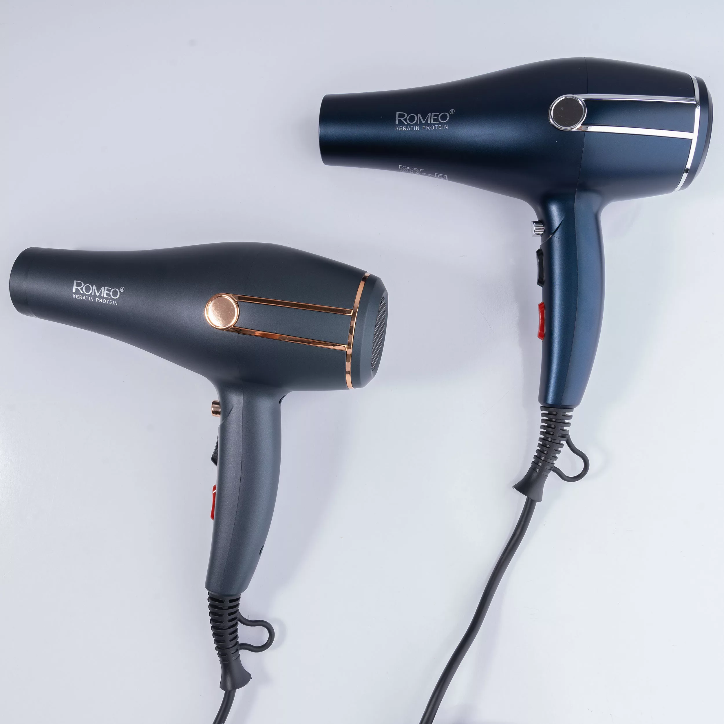 سشوار حرفه ای رومئو مدل RM-5050