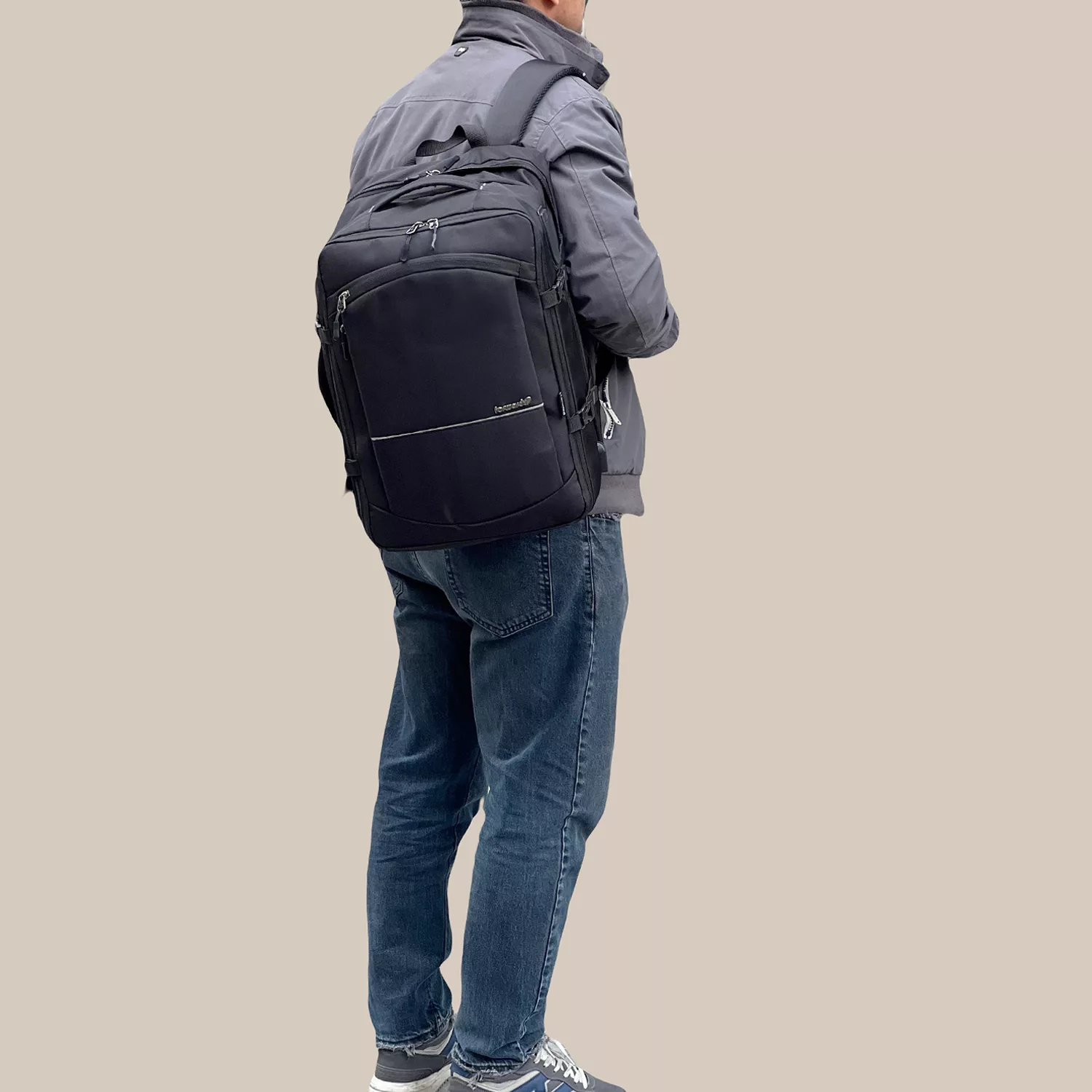 کوله پشتی لپ تاپ فوروارد مدل FCLT65051 BEST IN THE WORLD مناسب برای لپ تاپ 14.1 تا 15.6 اینچی