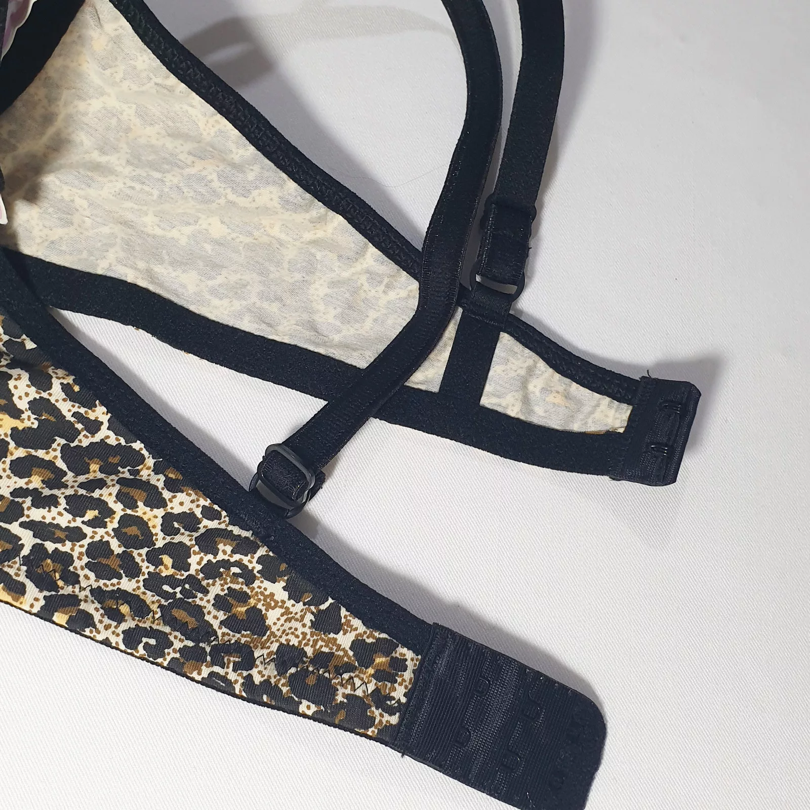 ست شورت و سوتین زنانه میس مدل کاپدار طرح پلنگی