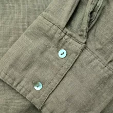 شومیز آستین سه ربع یقه دکمه دار زنانه مدل دکمه صدفی رنگ سبز