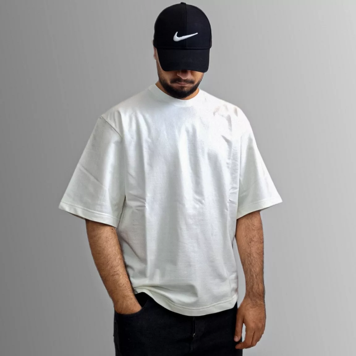 تی شرت اورسایز آستین سه ربع مردانه مدل باکسی رنگ سفید