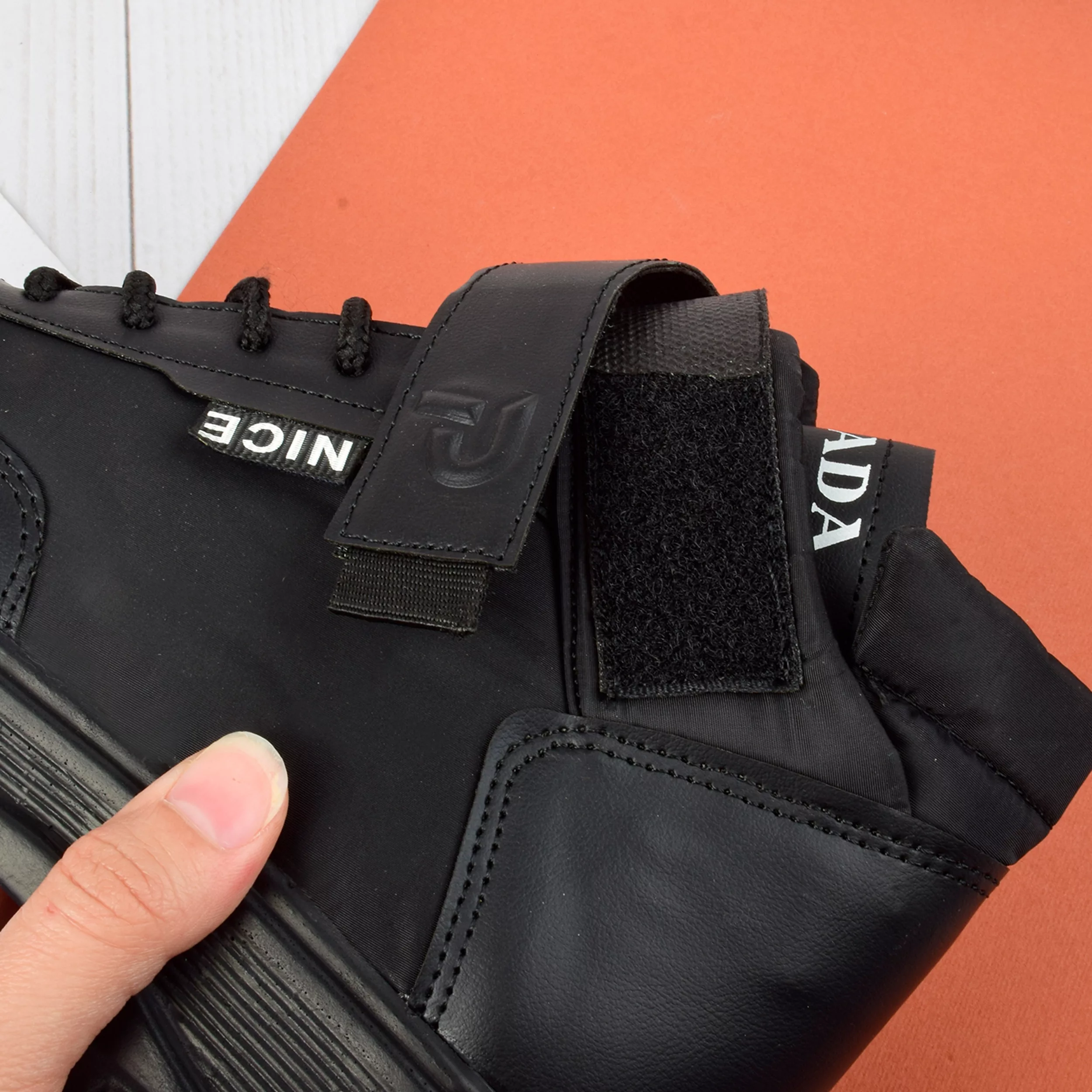 نیم بوت زنانه مدل شمعی چسبی BK.4074