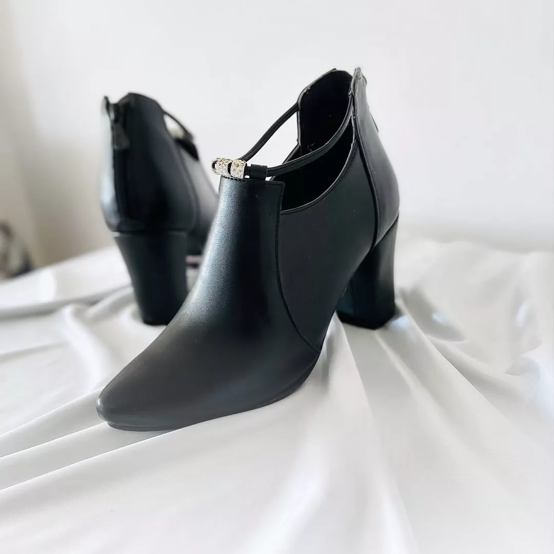 کفش زنانه مدل سه نگین بیاله کد 775533