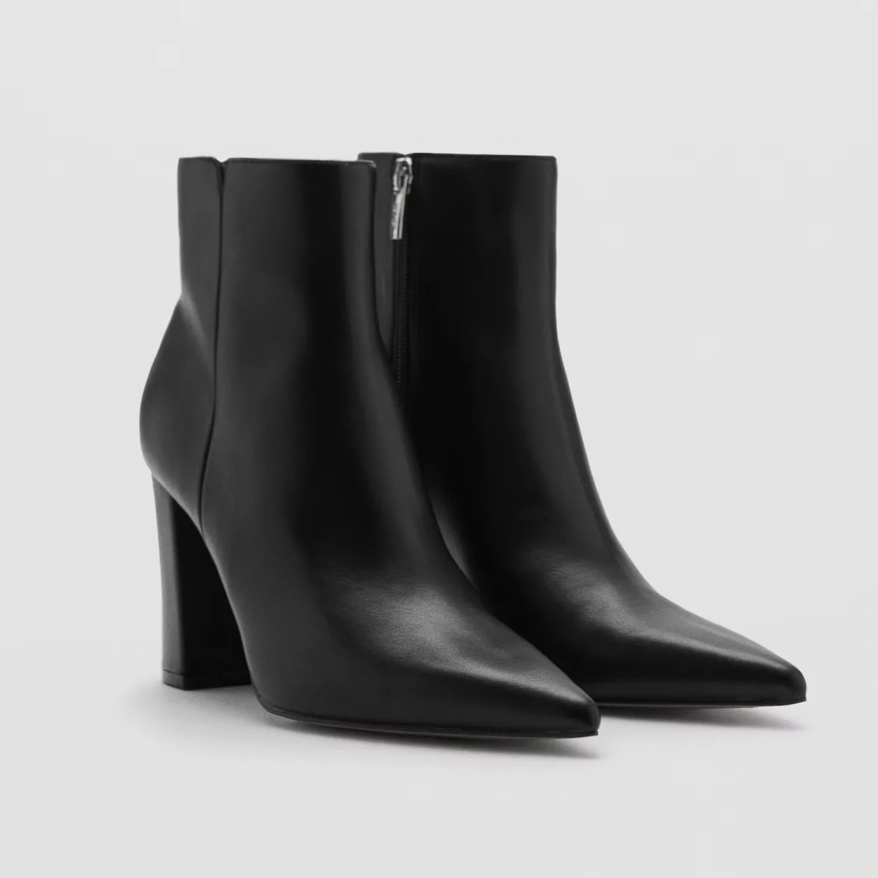 نیم بوت زنانه مانگو مدل POINTED TOE ANKLE BOOTS 2025