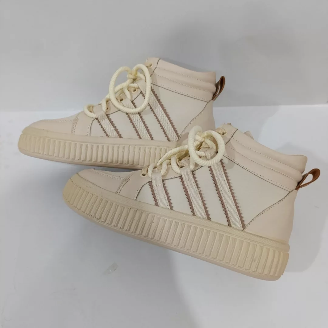 نیم بوت زنانه مدل سه خط ال استار