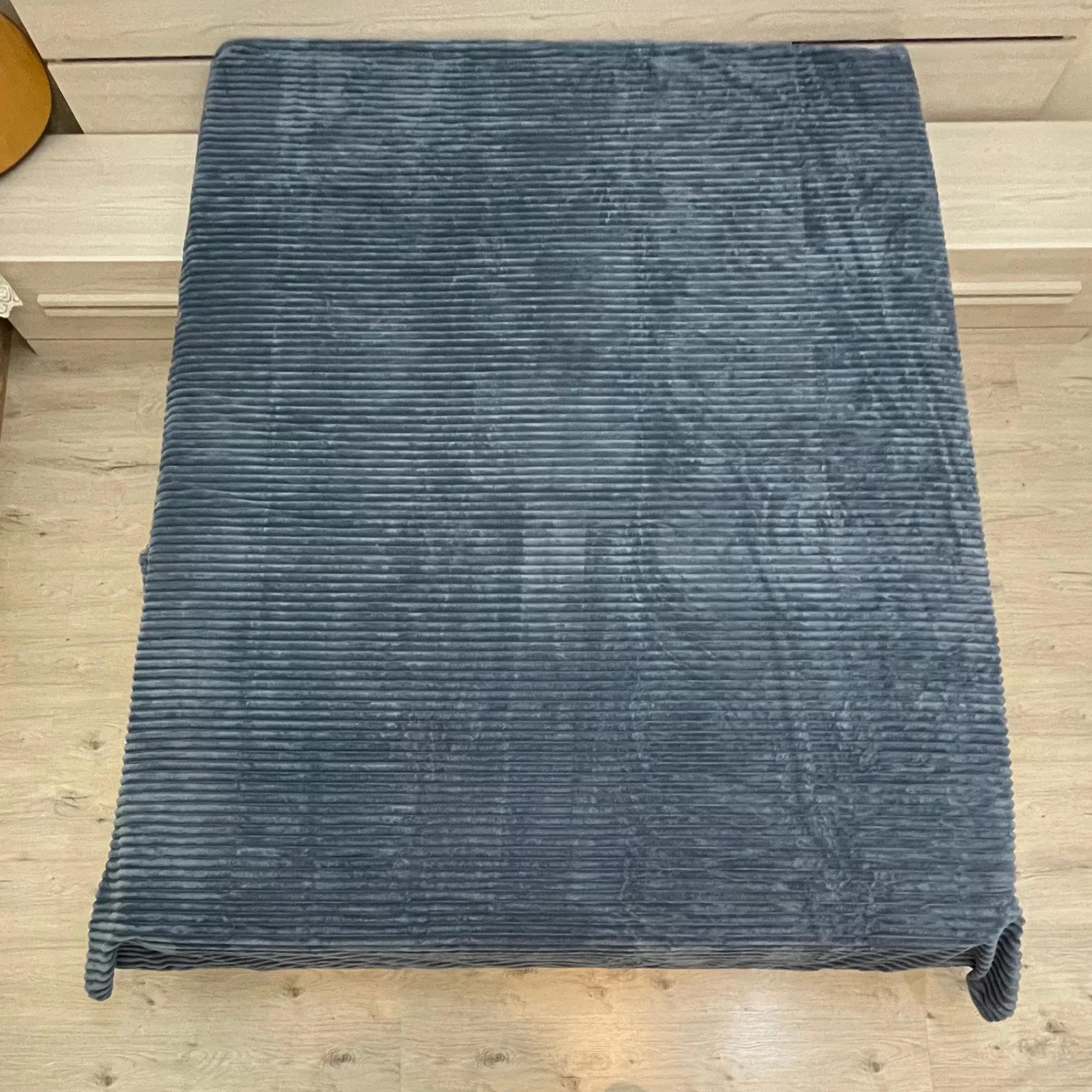 پتو مسافرتی مدل پلیسه دونفره سایز 200x220 سانتی متر