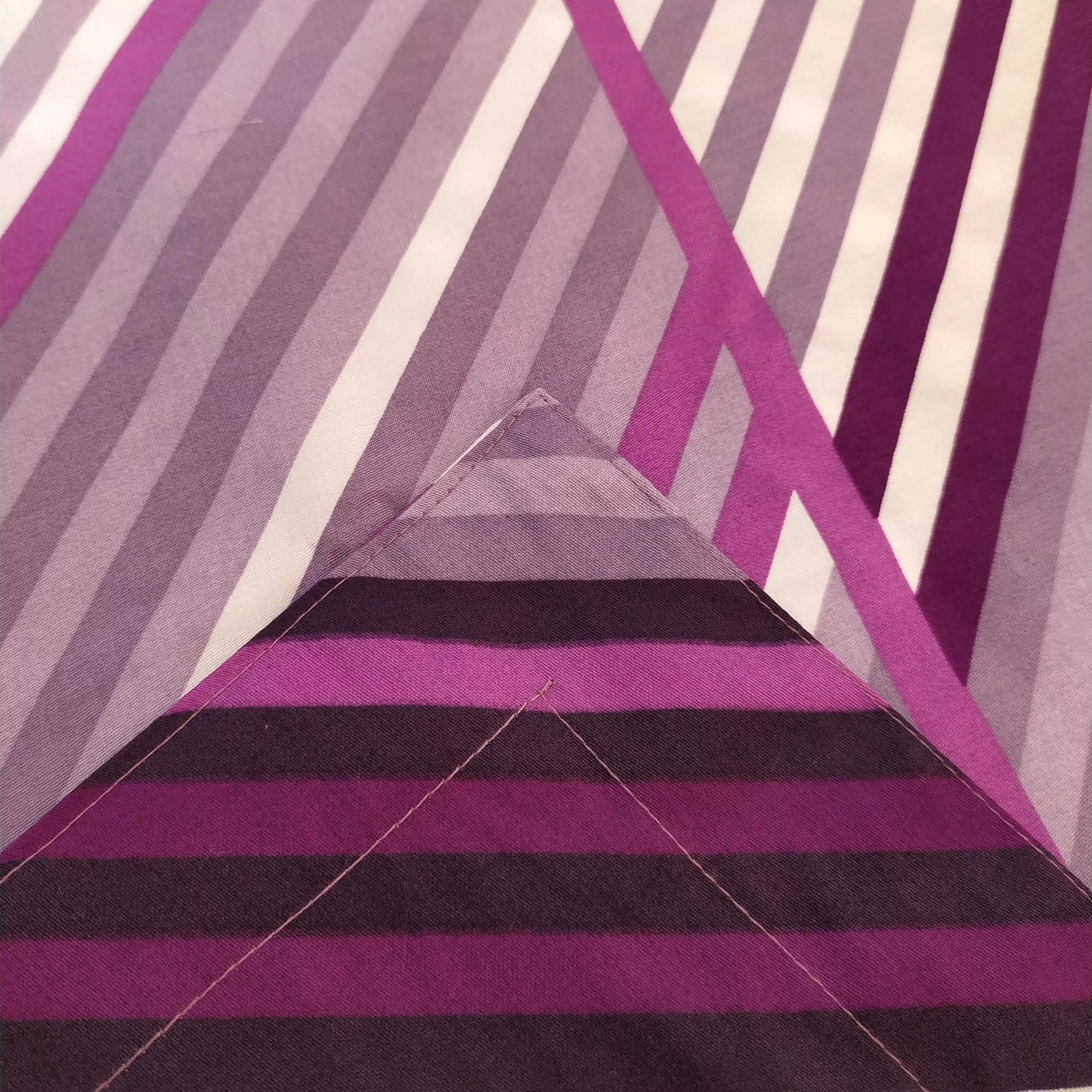 رو بالشی رزین تاژ مدل آدرینا کد RE201-2 بسته 2 عددی