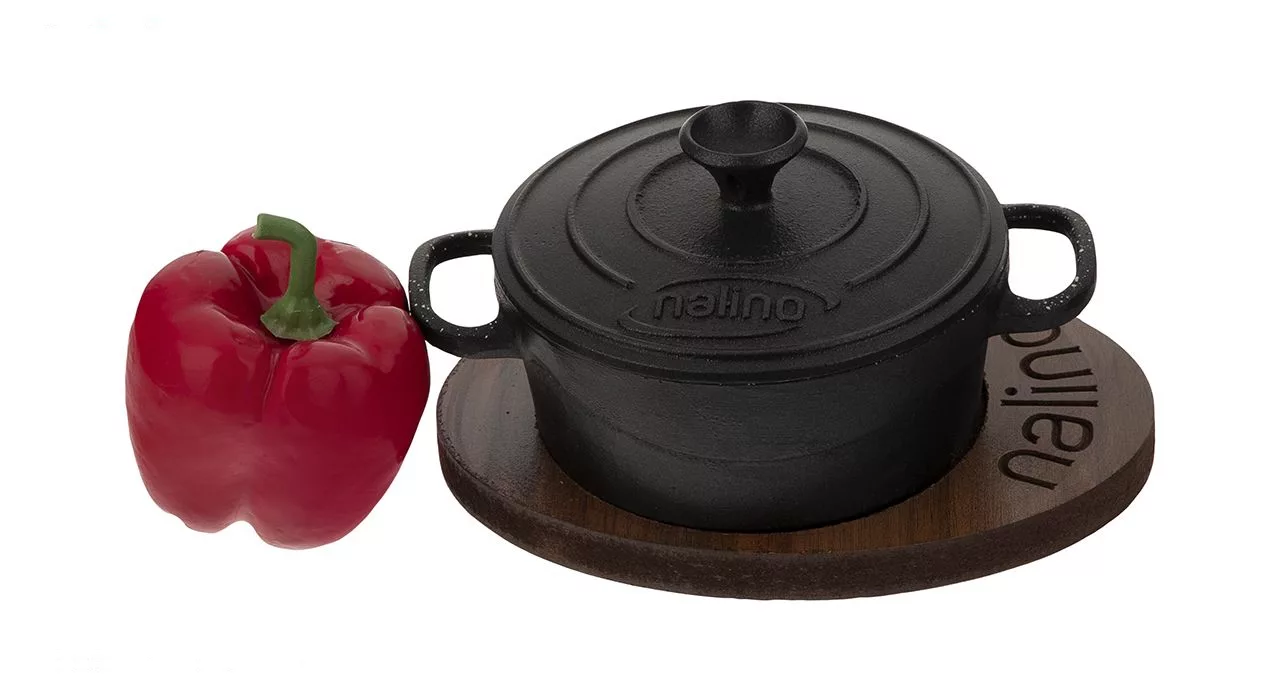 قابلمه چدن نالینو با زیره چوبی مدل Feleti سایز 14 به همراه استند چوبی