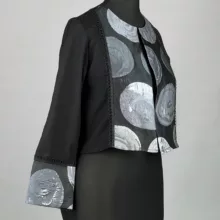 کت رسمی زنانه مدل کراپ لینن خرج کار هندی کد AK1294 رنگ مشکی