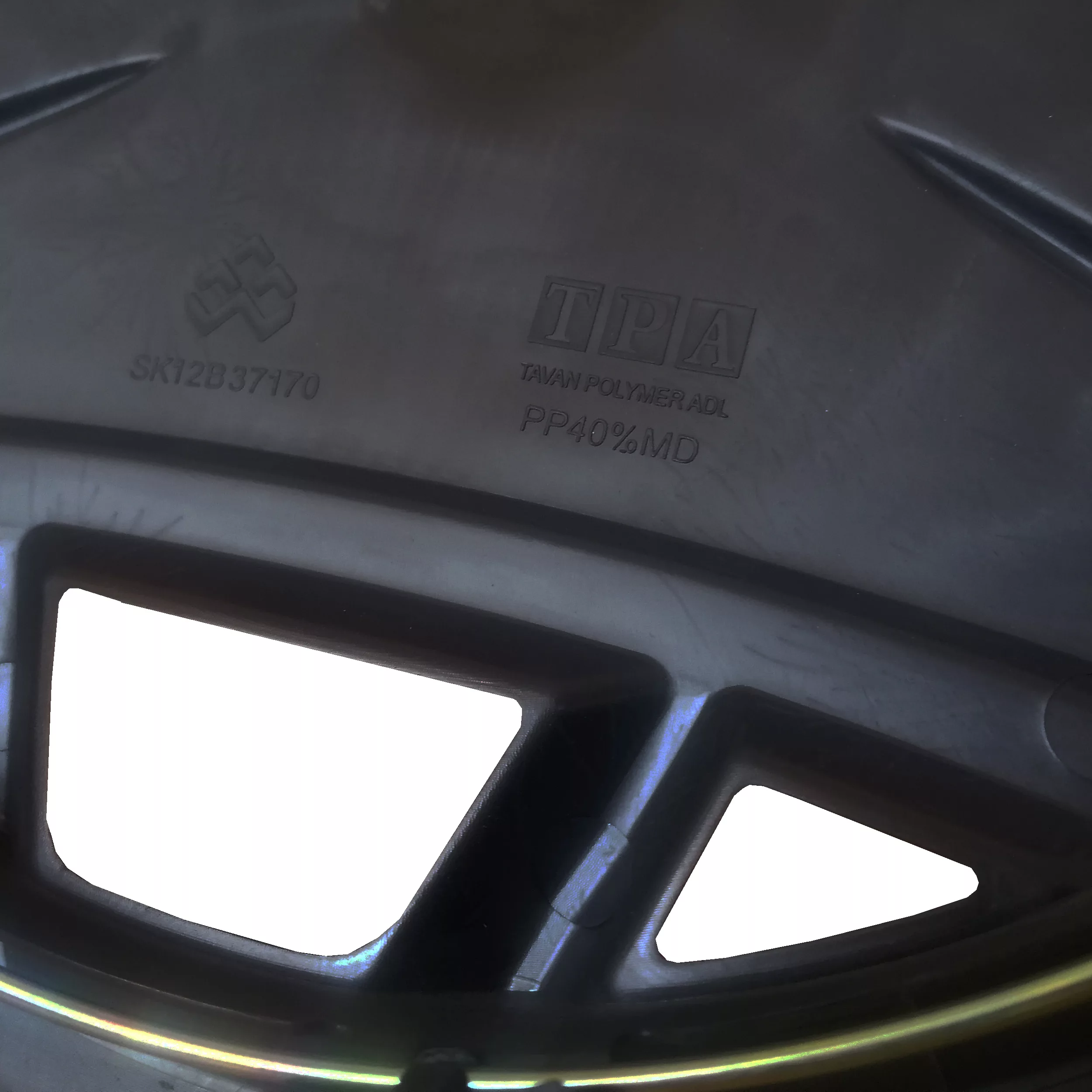 قالپاق چرخ تی پی ای مدل TPA-B75 سایز 13 اینچ مناسب برای پراید بسته 4 عددی