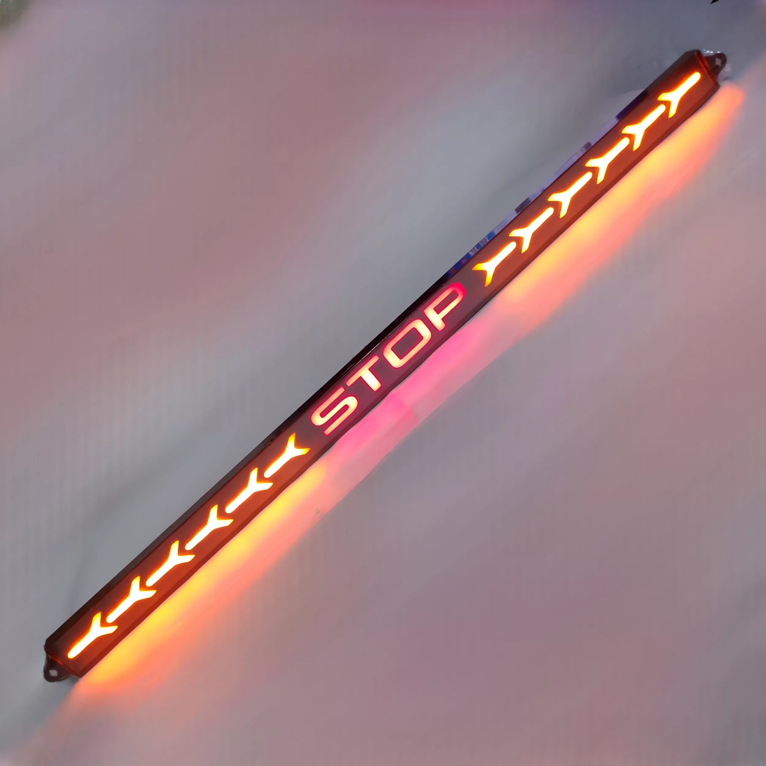 چراغ استپ عقب و راهنما روان خودرو مدل 12v