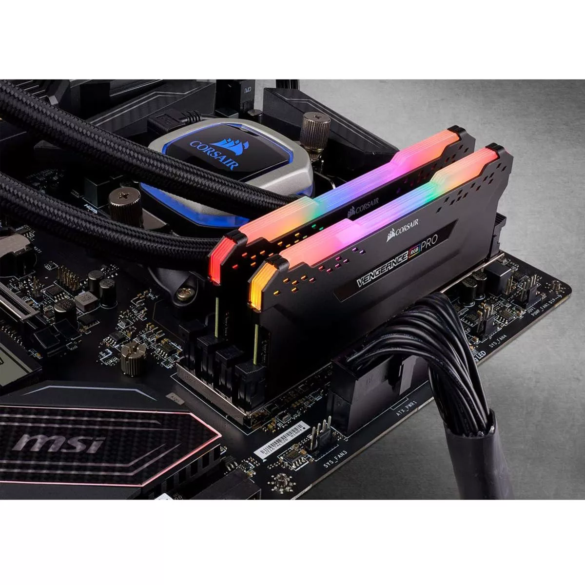 رم دسکتاپ DDR4 دو کاناله 3600 مگاهرتز CL18 کورسیر مدل VENGEANCE RGB PRO ظرفیت 64 گیگابایت