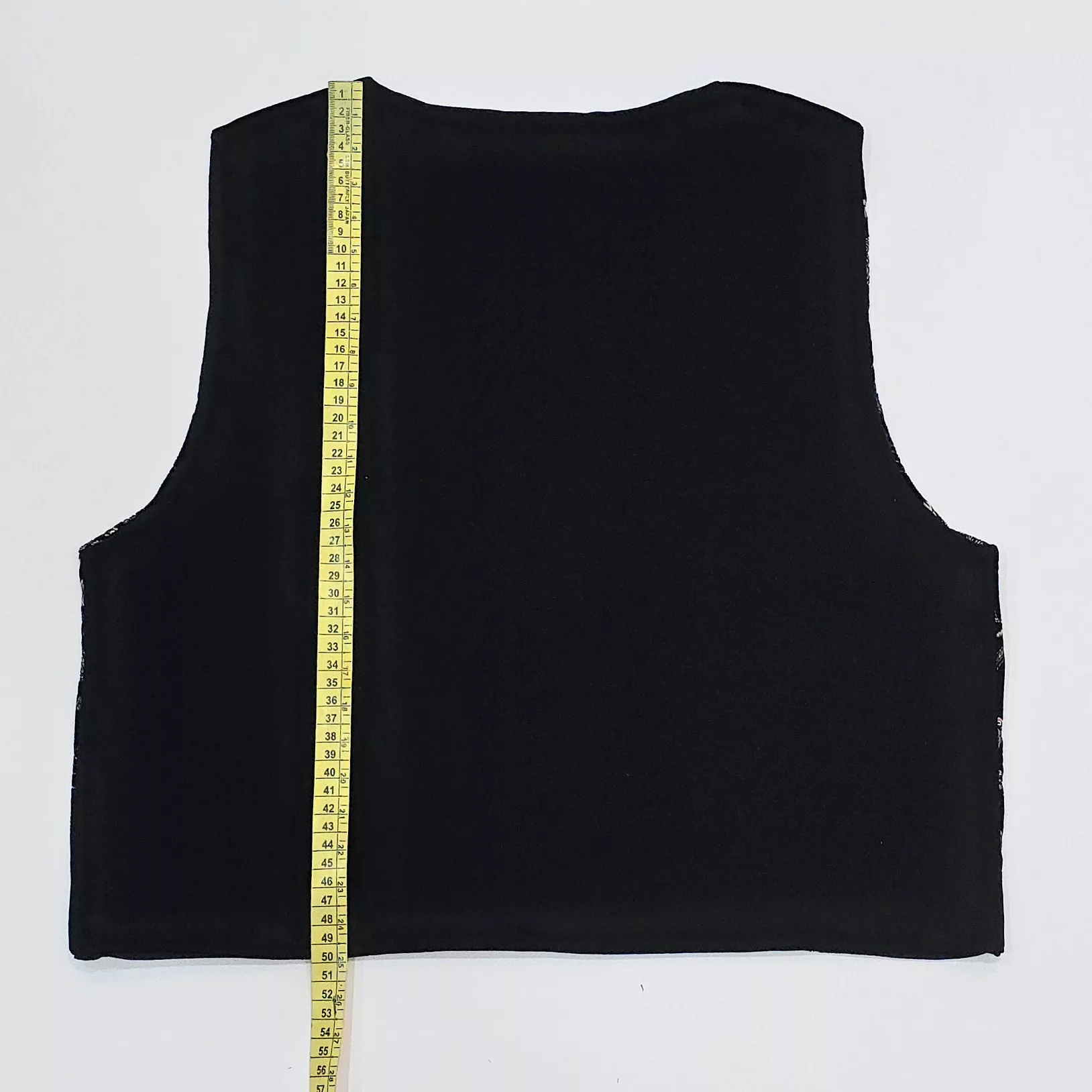 جلیقه زنانه مدل لینن سوزن دوزی کد ۰۲۸