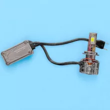 لامپ هدلایت خودرو تک حالته بست یدک مدل یخی کد X10 پایه H7 مناسب برای پراید 111 و 132 بسته 2 عددی