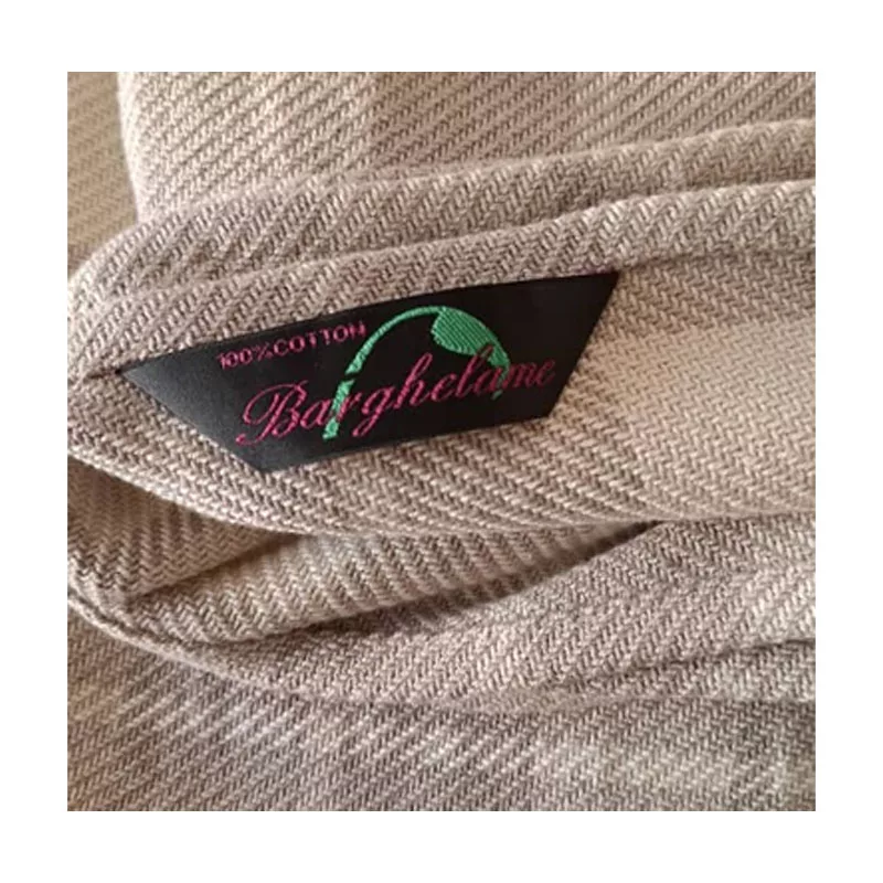 شال مبل برق لامع طرح مینیاتور سایز 140*130 سانتی متر