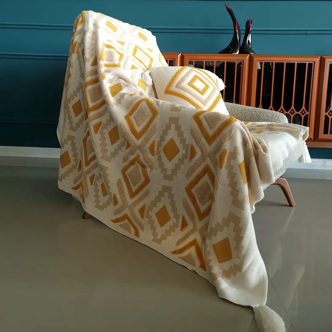 شال مبل و تخت مدل پانچدوزی سایز 142×175 سانتیمتر