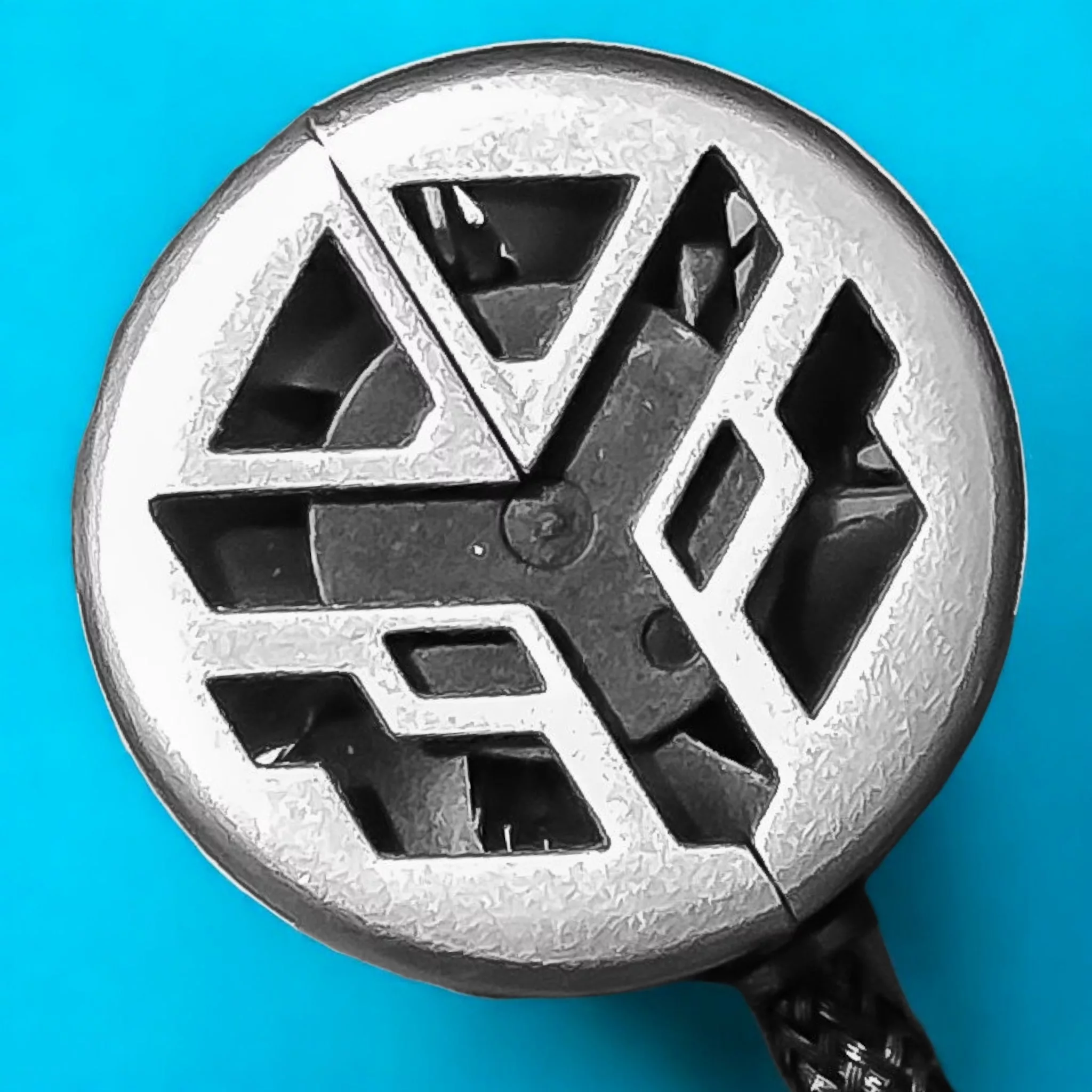 لامپ نور پایین و نور بالا چراغ جلو تک حالته بست یدک مدل یخی کد CB1300 پایه H4 مناسب برای پراید ۱۳۱ ، ۱۴۱ ، ۱۵۱ بسته ۲ عددی