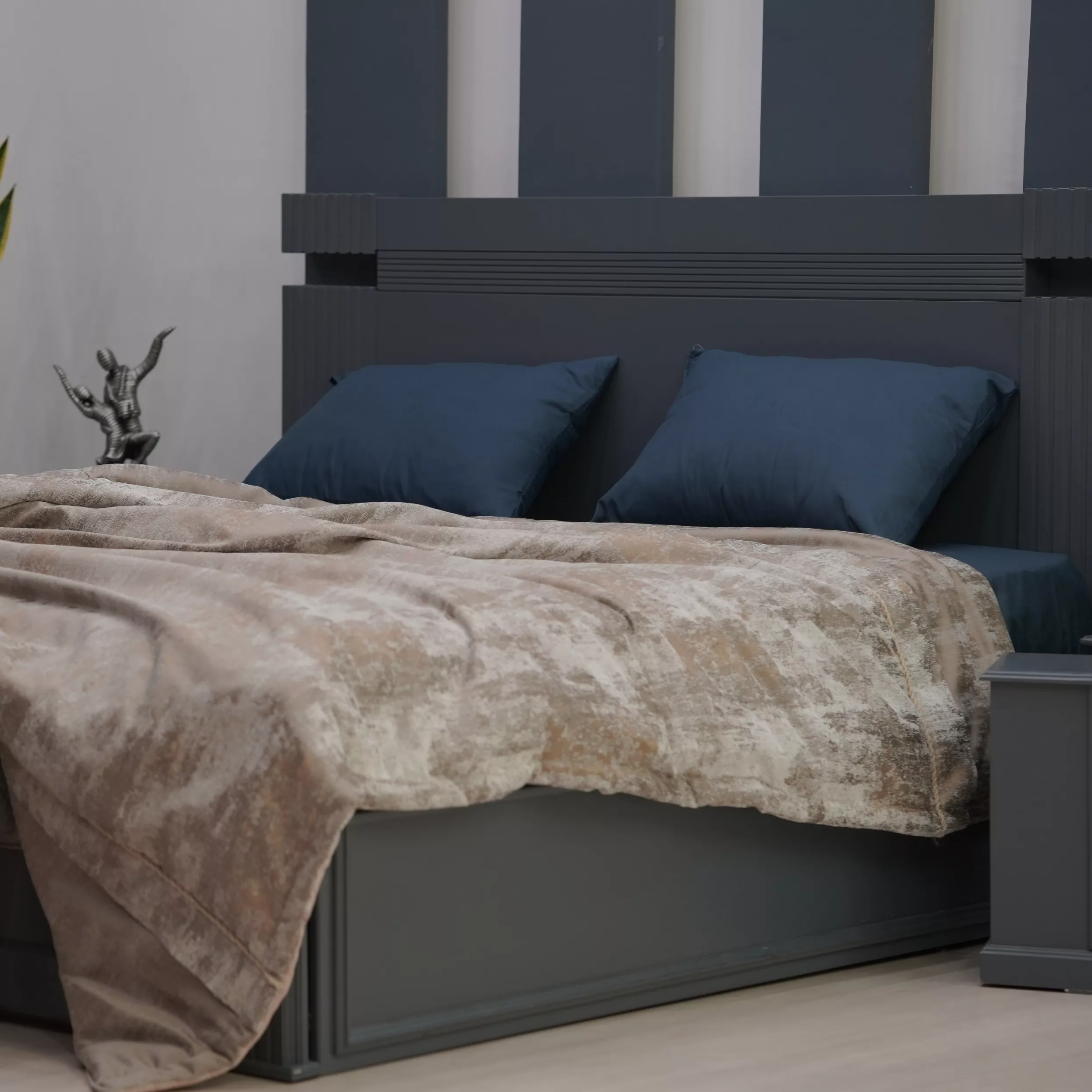 سرویس روتختی مدل AYH-1001 دو نفره 3 تکه سایز 180 در 200