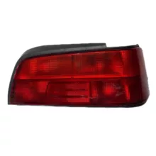 چراغ خطر عقب راست تمام قرمز کد 00526 مناسب برای پژو پارس