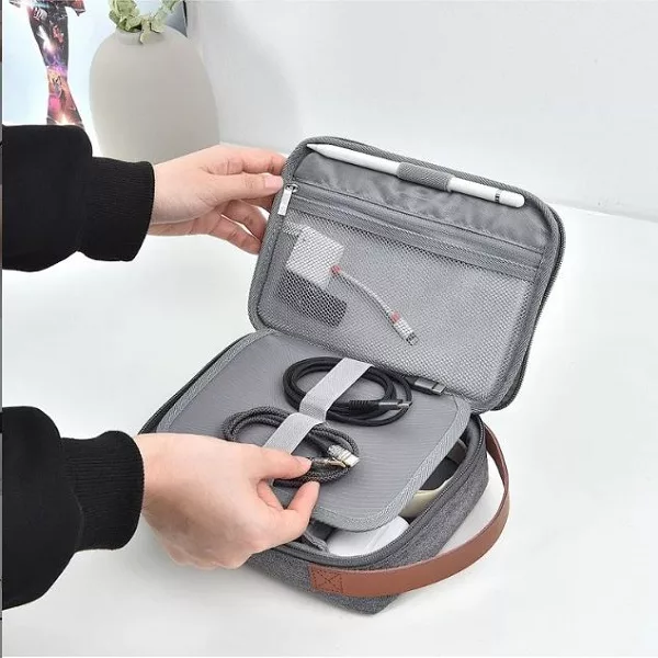 کیف ویوو مدل MINIMAL TECH POUCH