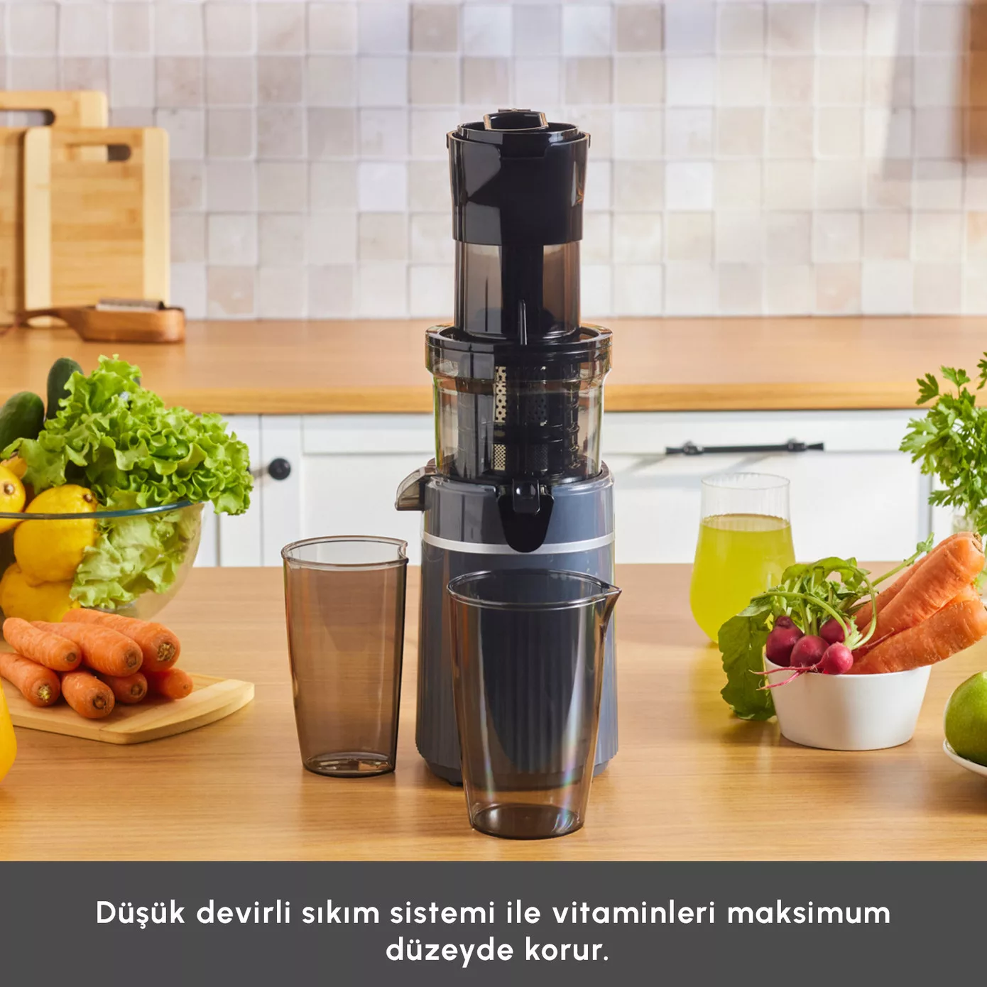 عصارهگیر کاراجا مدل Slow Juicer