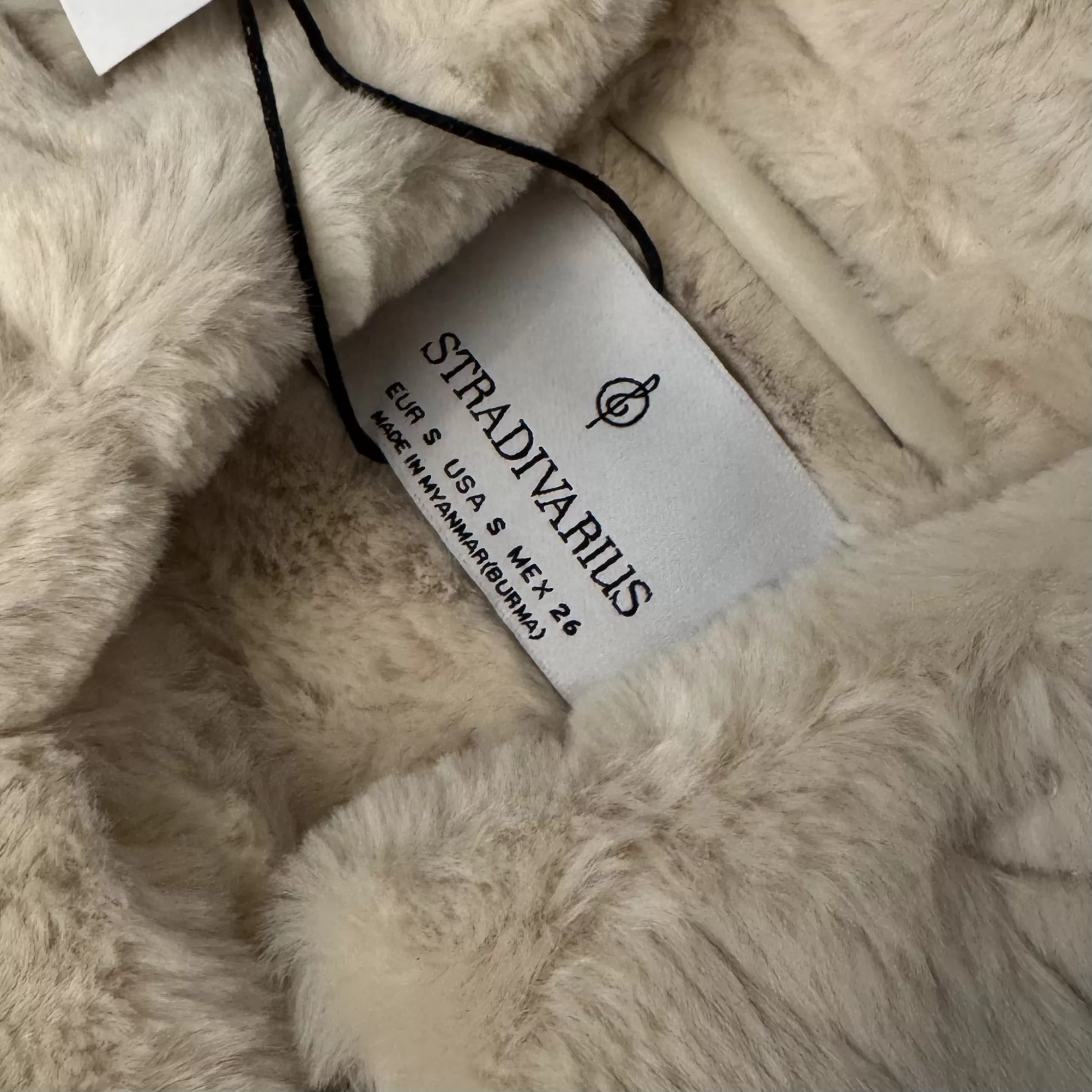 کت چرم زنانه استرادیواریوس مدل FAUX BIKER FUR LINING 2025