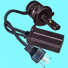 لامپ نور پایین و نور بالا چراغ جلو تک حالته بست یدک مدل یخی کد VX5 با پایه H4 مناسب برای پژو 405 بسته ۲ عددی