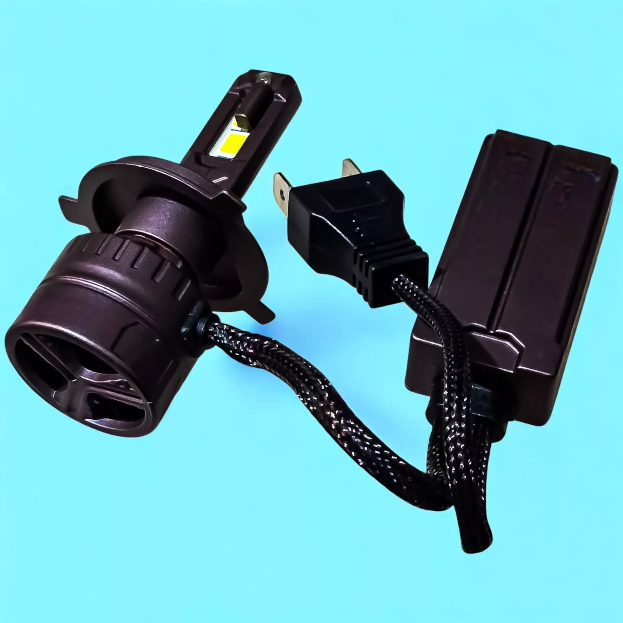 لامپ نور پایین و نور بالا چراغ جلو تک حالته بست یدک مدل یخی کد VX5 با پایه H4 مناسب برای پژو 405 بسته ۲ عددی