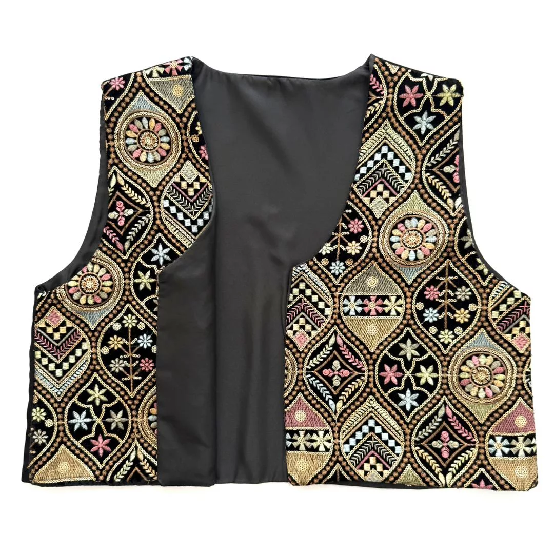 جلیقه رسمی زنانه مدل سنتی مخمل سوزندوزی کد ۰۴۱