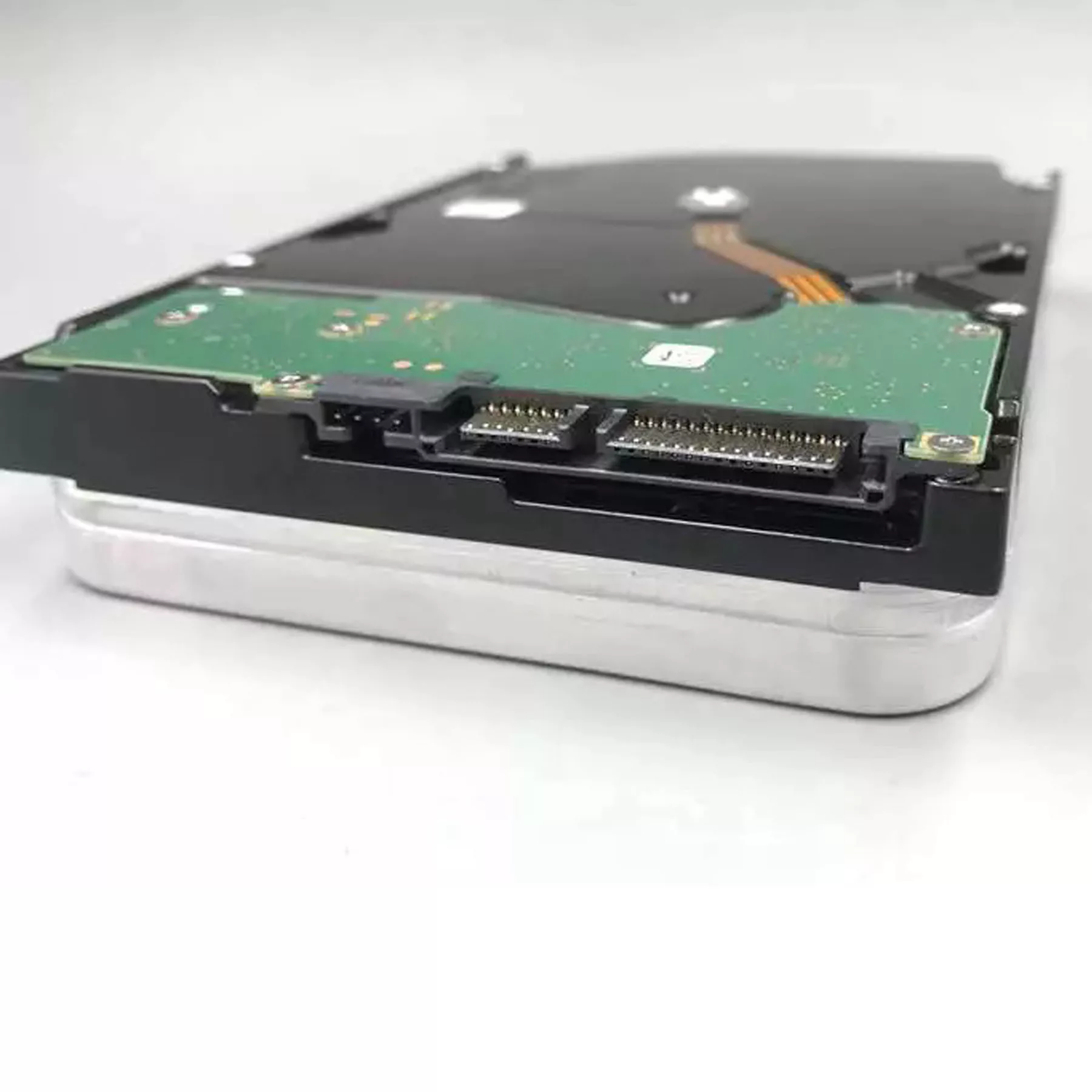 هارد دیسک اینترنال سیگیت مدل EXOS X18 ST18000NM000J ظرفیت 18 ترابایت